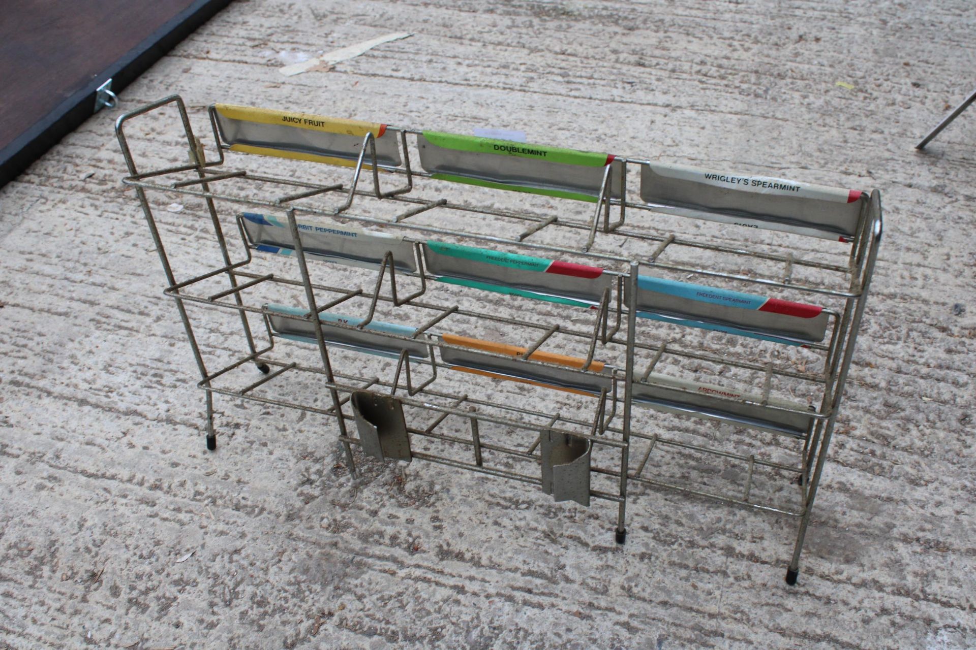 A VINTAGE METAL CHEWING GUM DISPLAY STAND - Image 2 of 2