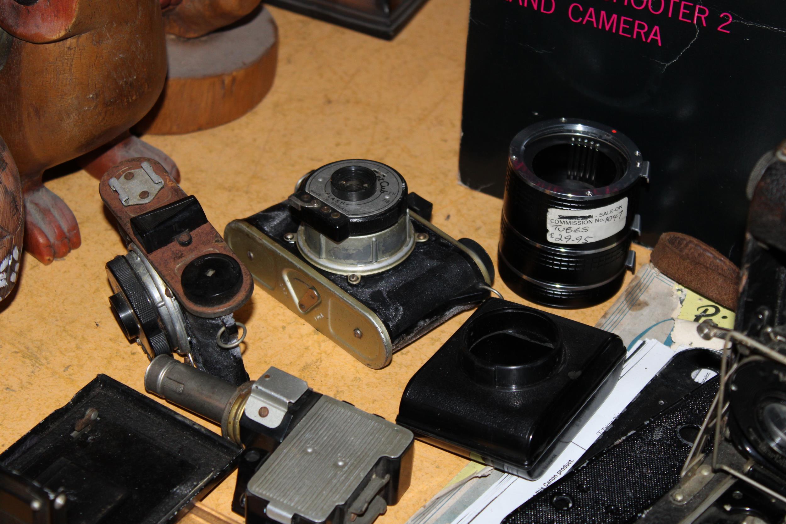 A COLLECTION OF VINTAGE CAMERAS, SOME FOR SPARES AND PARTS, TO INCLUDE AN ENSIGN 'MULCHRO' - Image 3 of 6