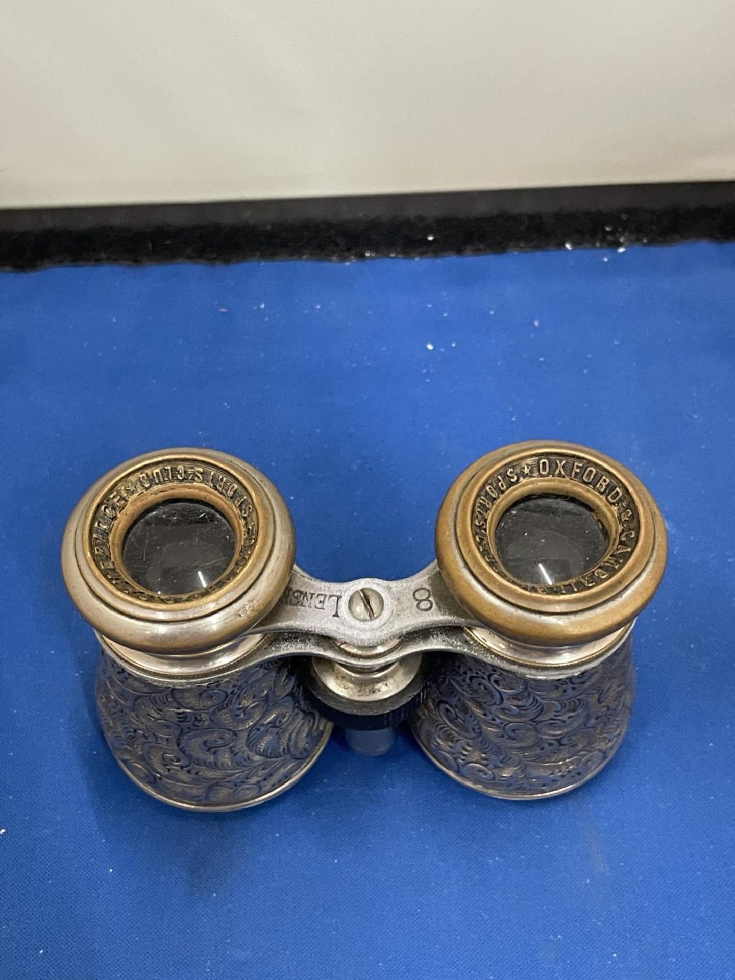 A PAIR OF HALLMARKED LONDON SILVER OPERA GLASSES - Image 5 of 12