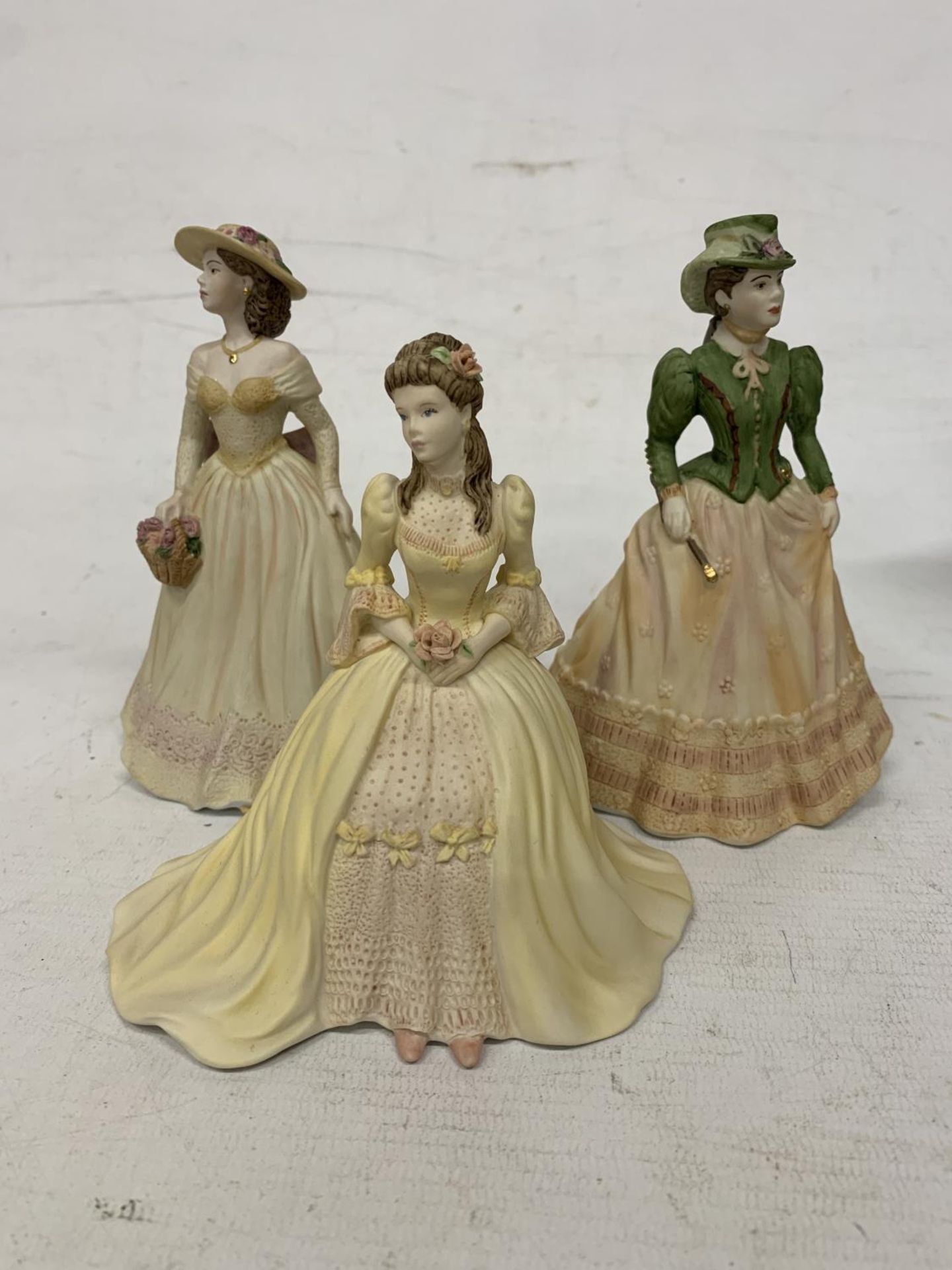 THREE COALPORT BEAU MONDE SMALL FIGURINES "KATE" "RUTH" AND "TAMARA"