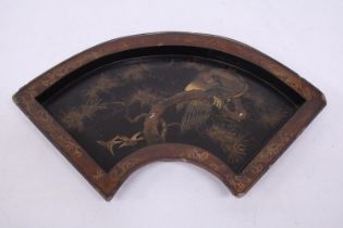 A VINTAGE FAN SHAPED CHINESE LACQUERED TRAY