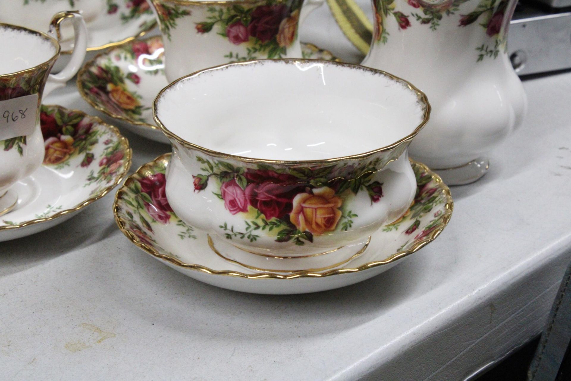 A QUANTITY OF ROYAL ALBERT 'OLD COUNTRY ROSES' TO INCLUDE CUPS, SAUCERS, A CREAM JUG AND SUGAR BOWL - Image 2 of 6