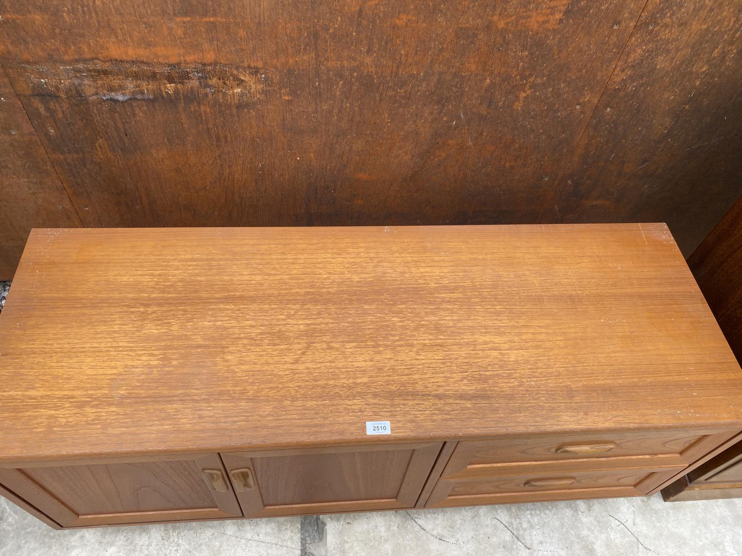 A RETRO TEAK G PLAN SIDEBOARD ENCLOSING TWO CUPBOARDS AND TWO DRAWERS, 52" WIDE - Image 2 of 6