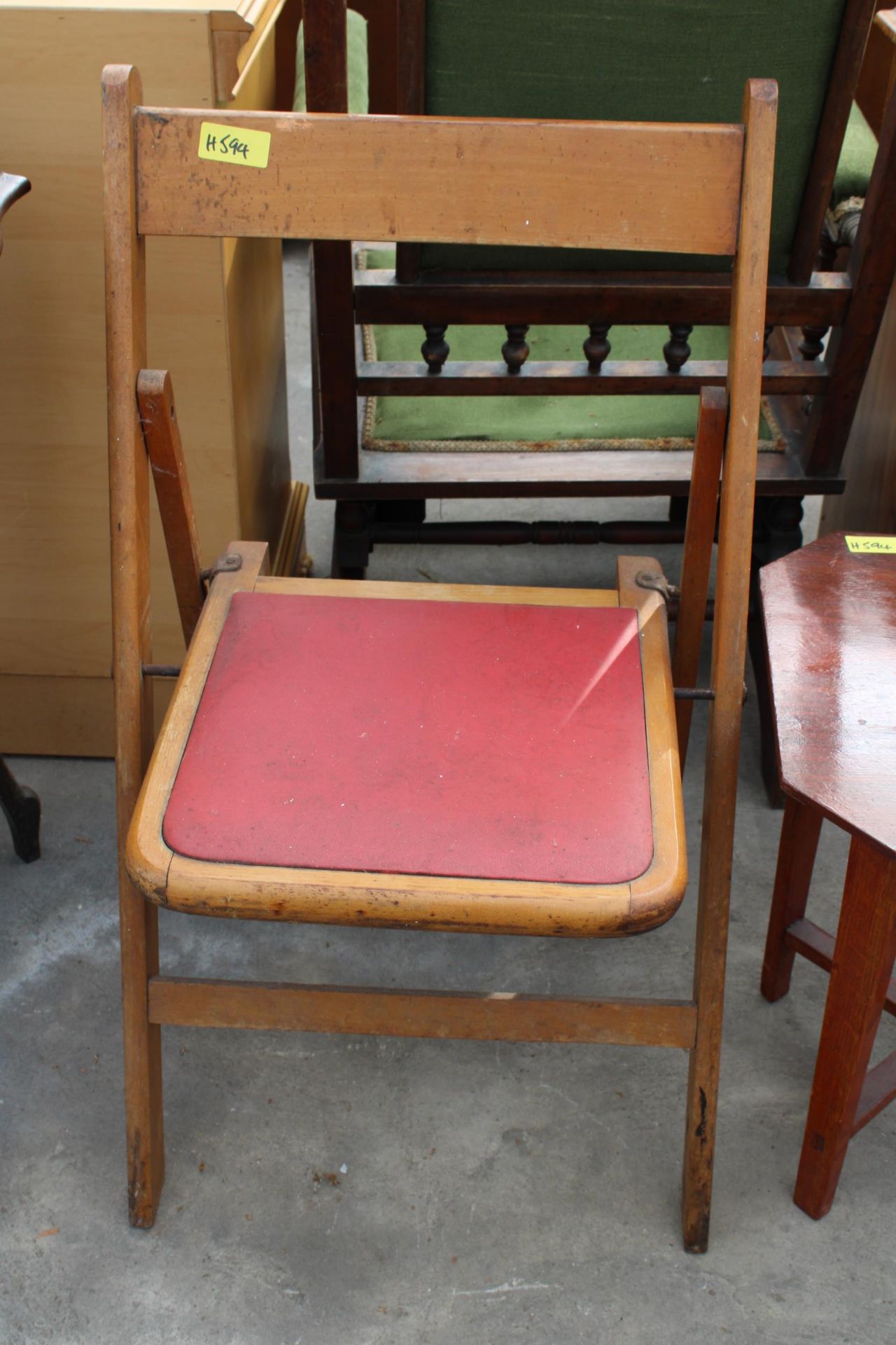 A PAIR OF 1950'S FOLDING CHAIRS, SPLIT CANE BACK REST AND SMALL OCCASIONAL TABLE - Image 3 of 4