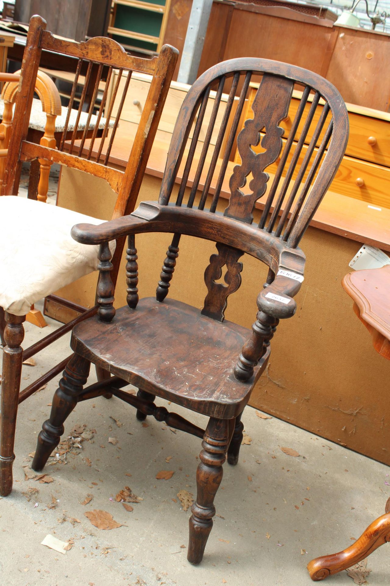 AN ELM WINDSOR STYLE CHILDS ARM CHAIR WITH TURNED UPRIGHTS AND PIERCED SPLAT BACK AND BEDROOM CHAIR - Image 2 of 3