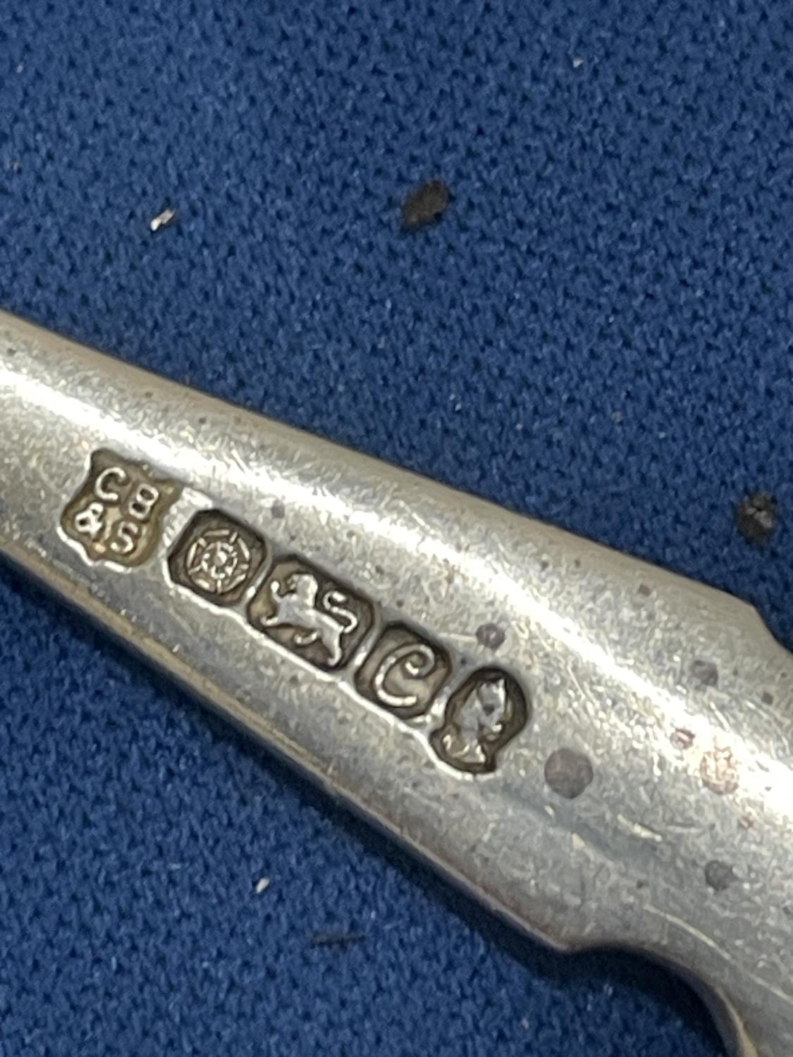 FOUR HALLMARKED SILVER SPOONS TO INCLUDE ONE PRE 1820 LONDON, TWO SHEFFIELD AND A BIRMINGHAM - Image 8 of 12