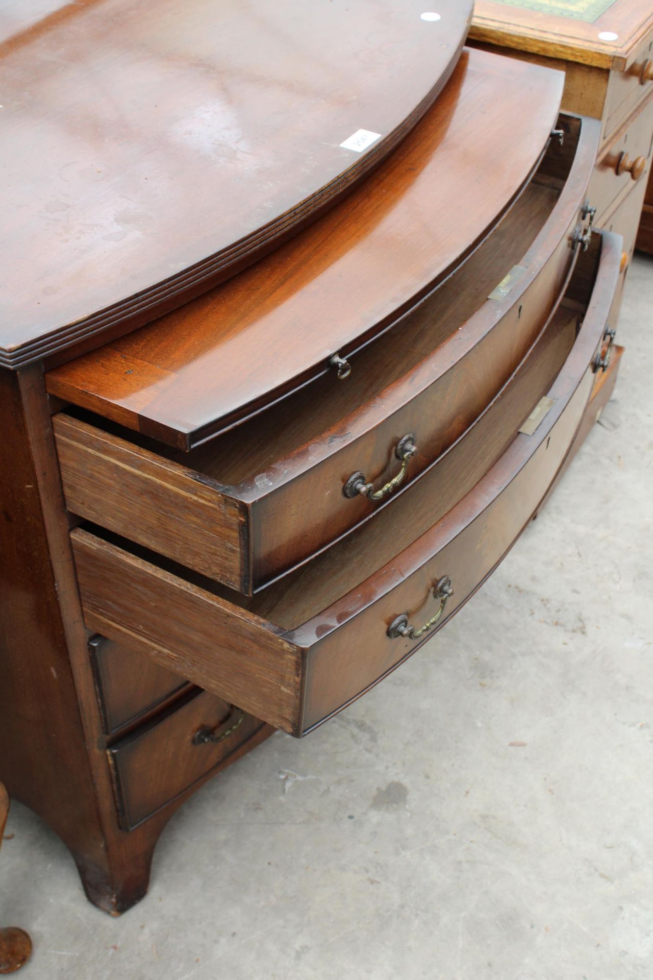 A 19TH CENTURY STYLE BOW FRONTED CHEST OF FOUR GRADUATED DRAWERS WITH SLIDE, 30" WIDE - Image 3 of 4