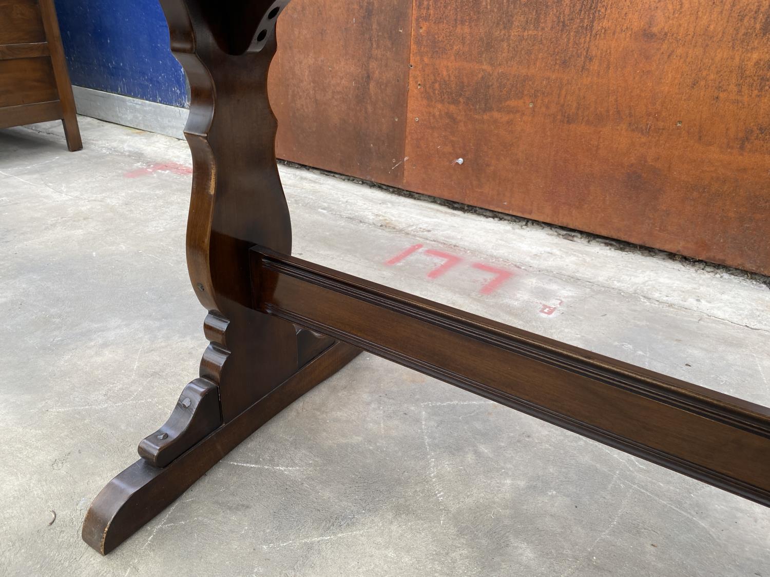 AN ERCOL BLUE LABEL ELM AND BEECH REFECTORY STYLE DINING TABLE, 60" X 30" AND SIX QUAKER DINING - Image 6 of 15