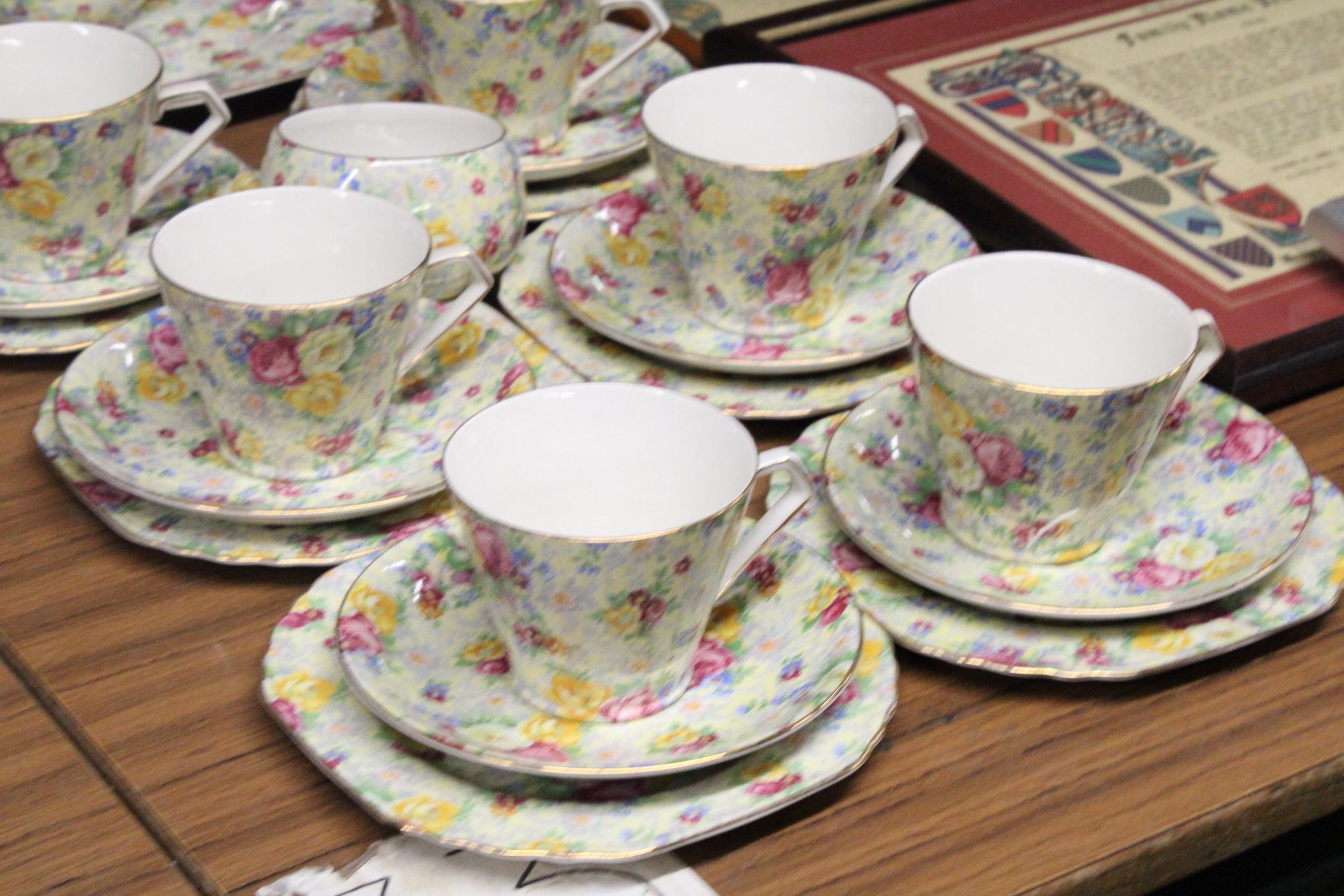 A LORD NELSON CHINTZ TEASET TO INCLUDE A CAKE PLATE, CREAM JUG, SUGAR BOWL, CUPS, SAUCERS AND SIDE - Image 2 of 5