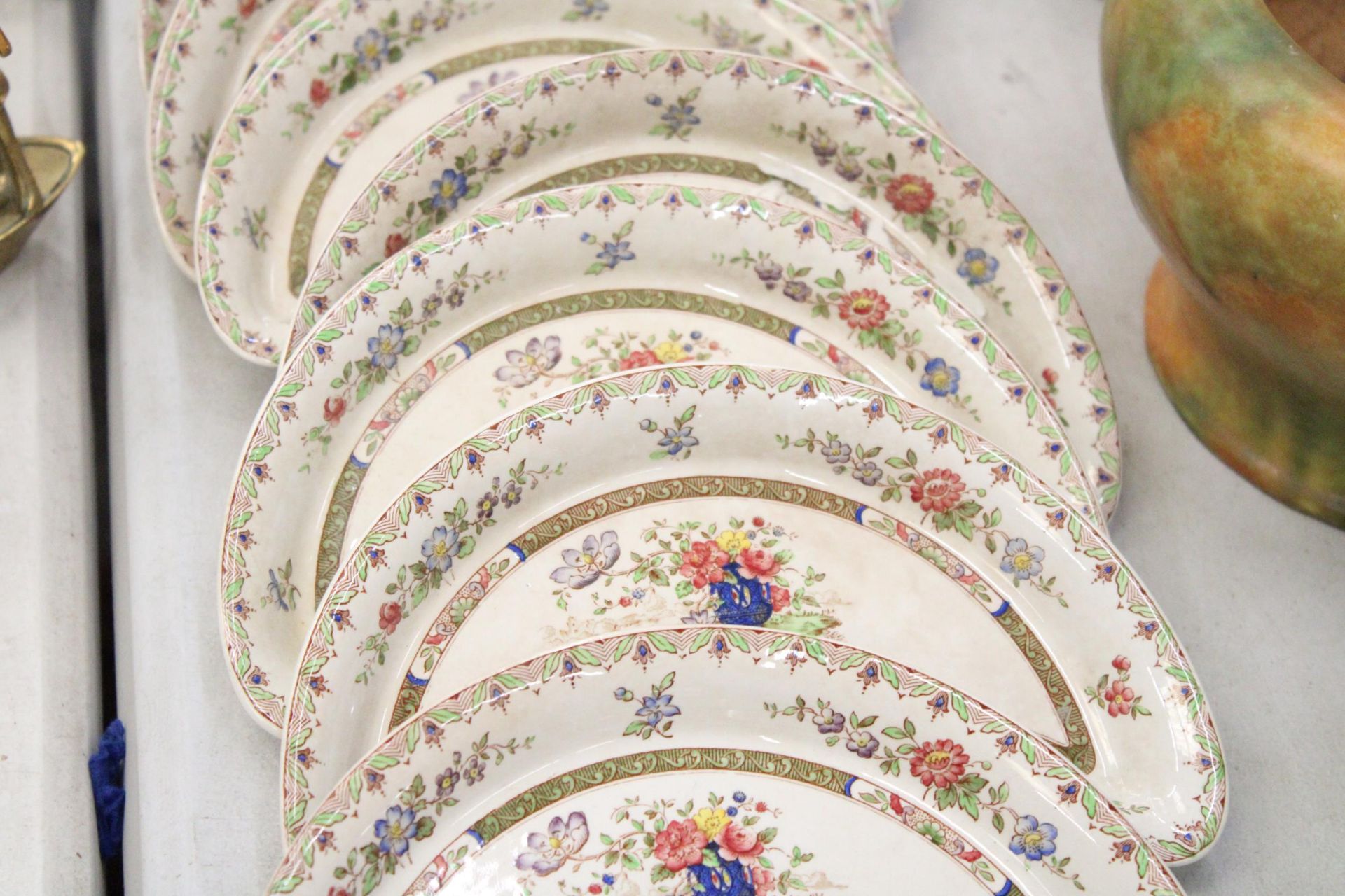 ELEVEN SPODE "COPELAND LATE - LYON" CRESCENT SHAPED PLATES - Image 3 of 5