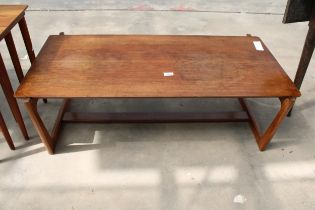 A RETRO TEAK SCANDINAVIAN COFFEE TABLE, 42" X 22"