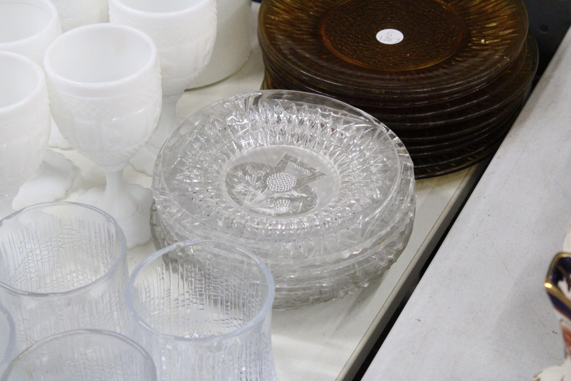 A QUANTITY OF GLASSWARE TO INCLUDE A WHITE BOTTLE AND GOBLETS, TUMBLERS, PLATES AND A 'BIANCA' - Image 4 of 6