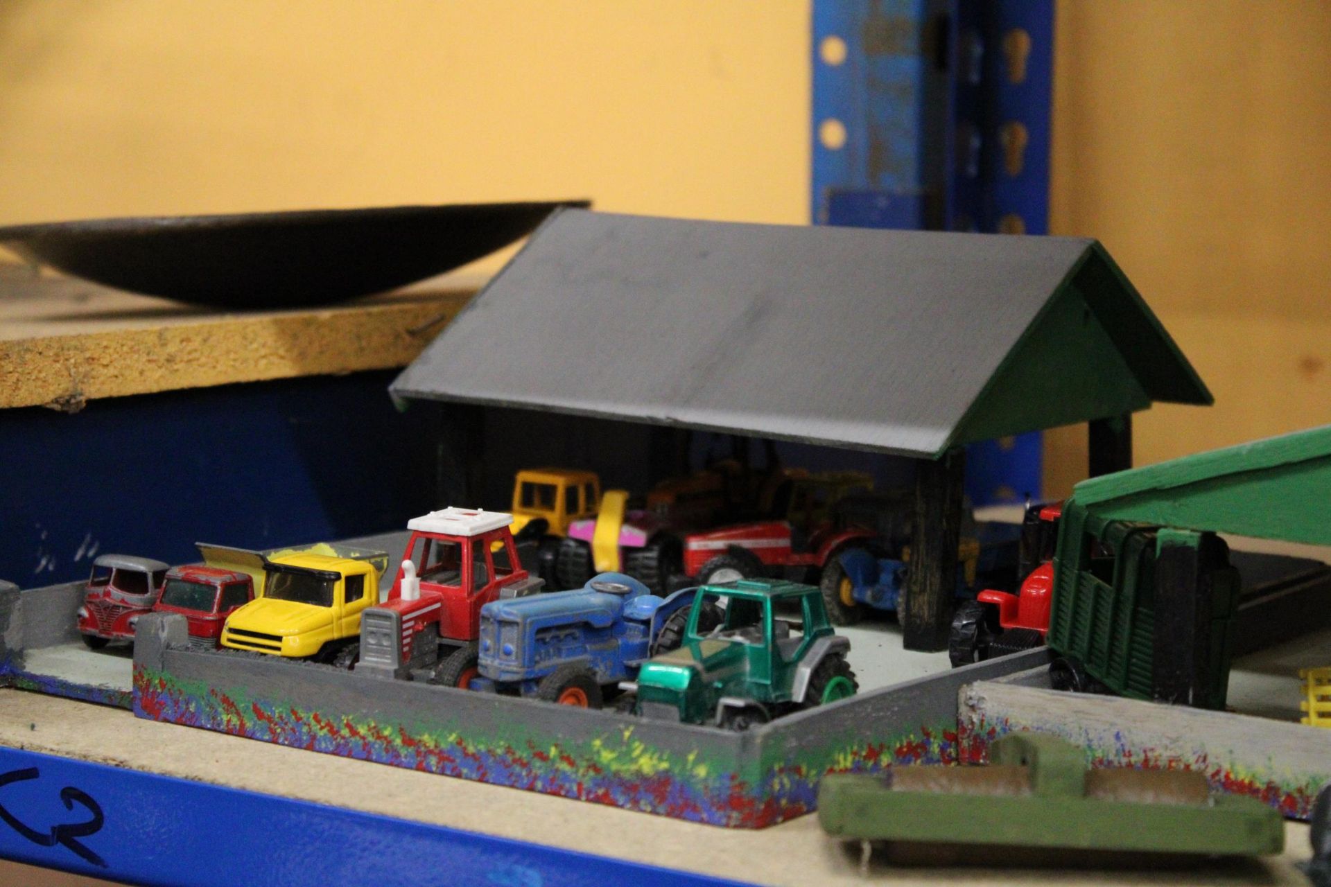 A SMALL FARM LAYOUT TO INCLUDE FARM RELATED VEHICLES ETC - Image 2 of 5
