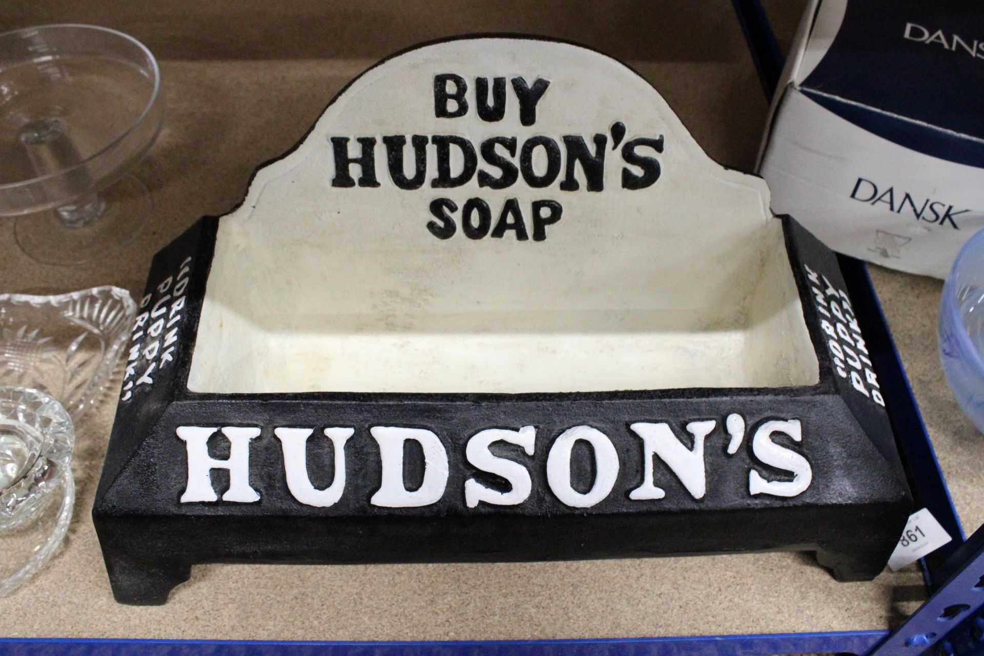 A LARGE CAST DOG WATER BOWL ADVERITISING HUDSON SOAPS - Image 2 of 4