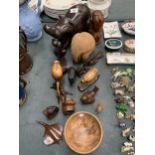 A QUANTITY OF CARVED TREEN ITEMS TO INCLUDE A LARGE HIPPOPOTAMUS, ELEPHANTS, BIRDS, ETC