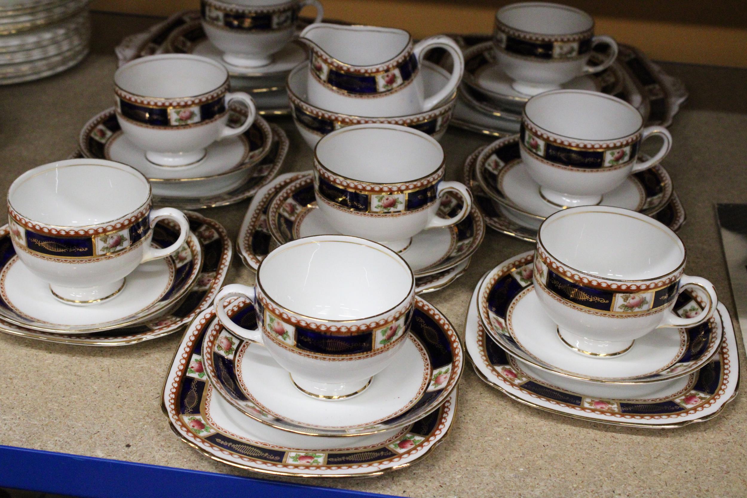 A VINTAGE ROYAL ALBERT CROWN IMARI TRIGO PART TEA SET TO INCLUDE CUPS, SAUCERS, SIDE PLATES, JUG AND - Image 5 of 5