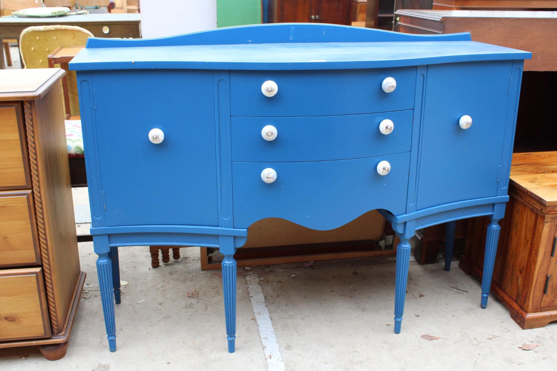 A MODERN REGENCY STYLE BLUE PAINTED SIDEBOARD, 51" WIDE - Image 2 of 3