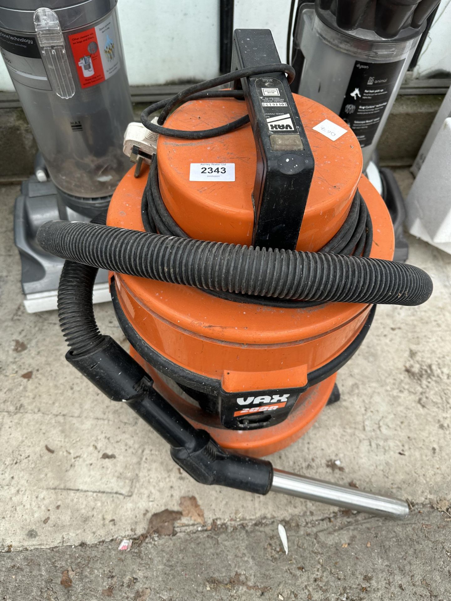 THREE VARIOUS VACUUM CLEANERS TO INCLUDE TWO DYSONS - Image 2 of 4