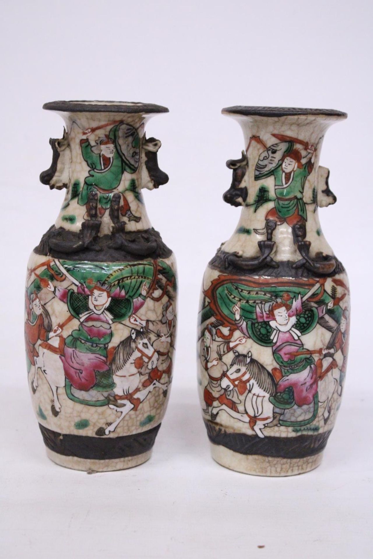 A PAIR OF CHINESE CRACKLE GLAZED VASES WITH WARRIOR SCENES - 18 CM (H) - MARK TO BASE - Image 3 of 6