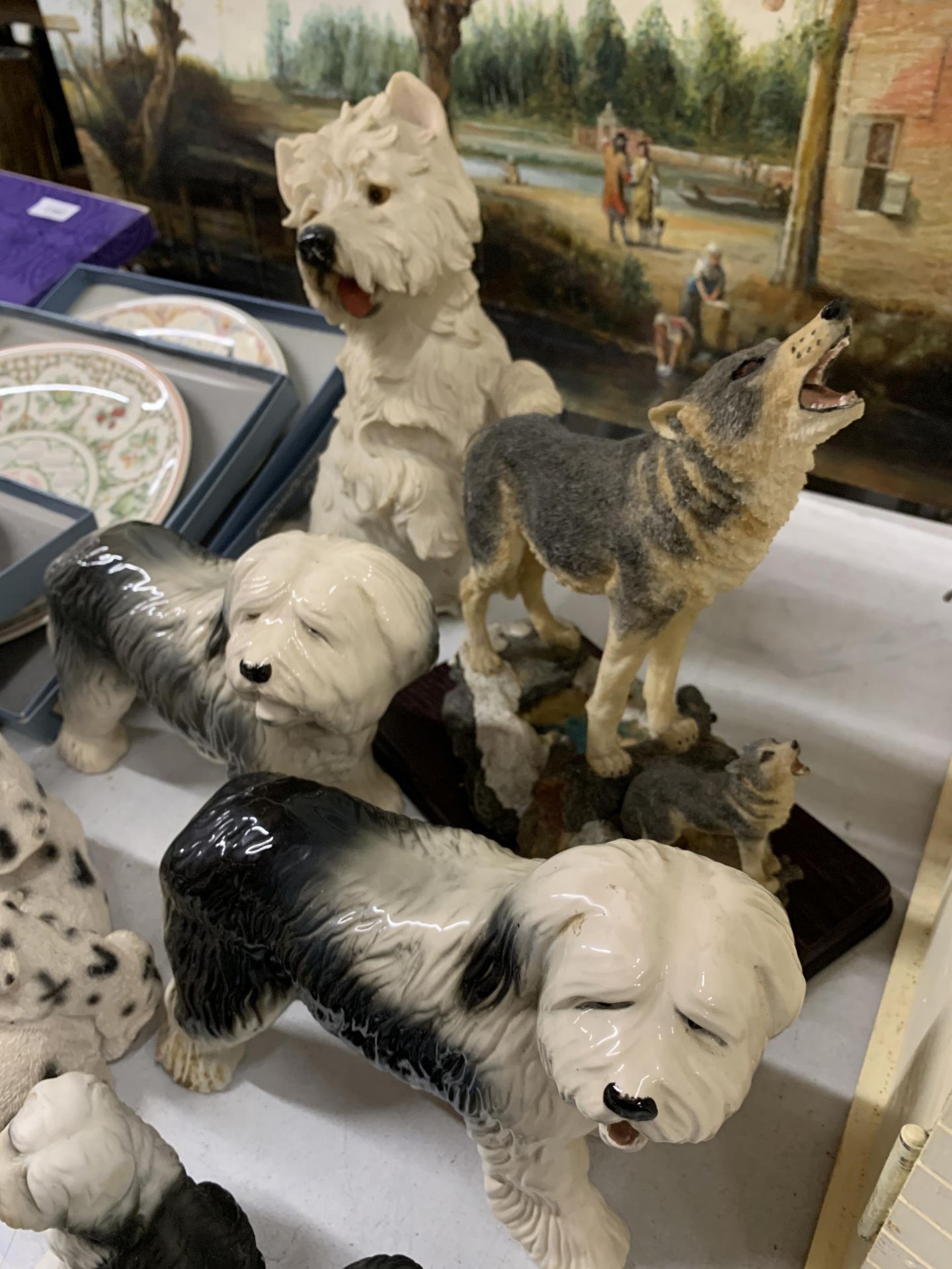 A QUANTITY OF NINE DOG RELATED ORNAMENTS TO INCLUDE WESTIES, DALMATIANS, SHEEPDOGS ETC - Image 3 of 4