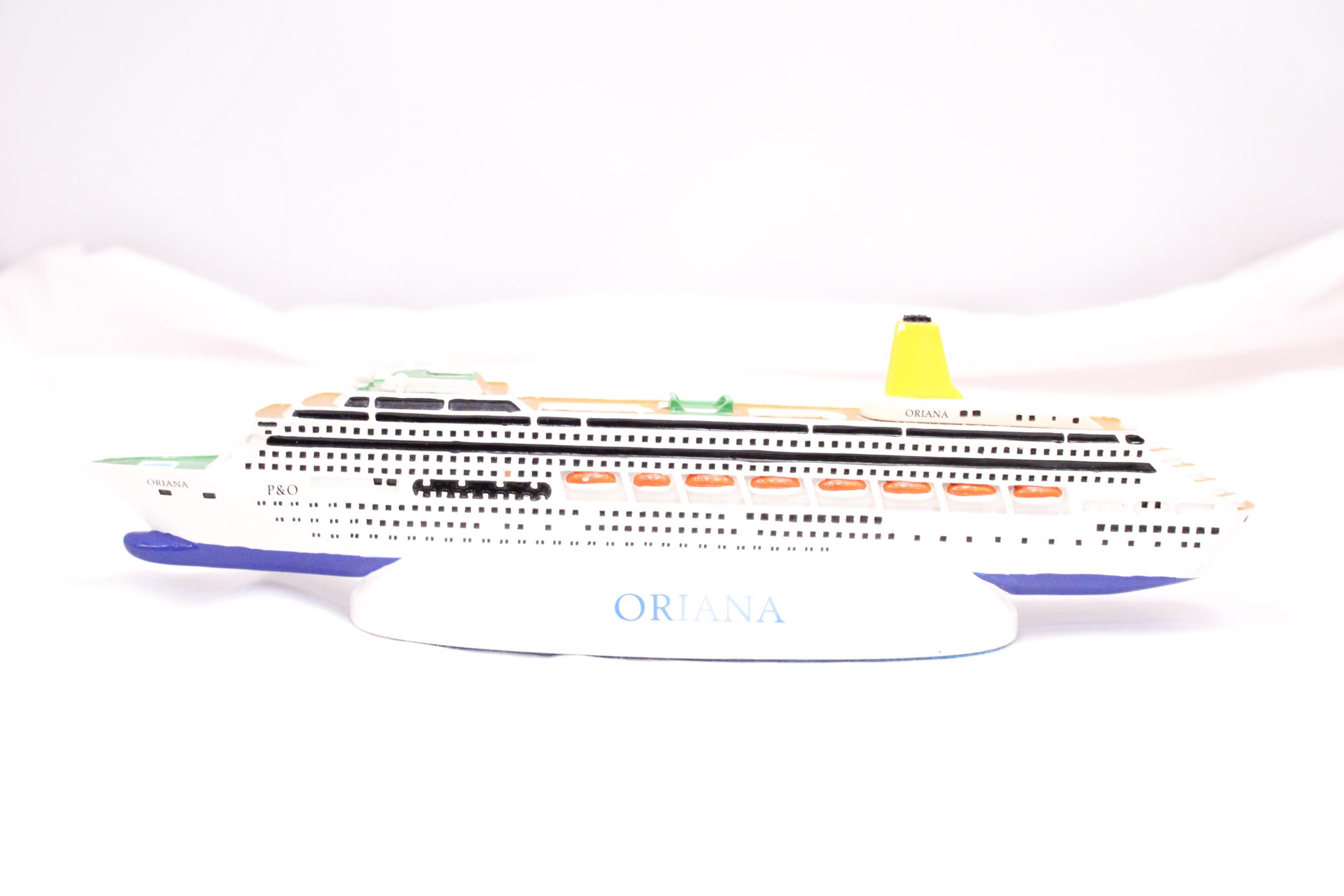 A HEAVY, SOLID, OCEAN LINER ON A STAND, 'ORIANA', LENGTH 30CM, HEIGHT 6CM - Image 2 of 5