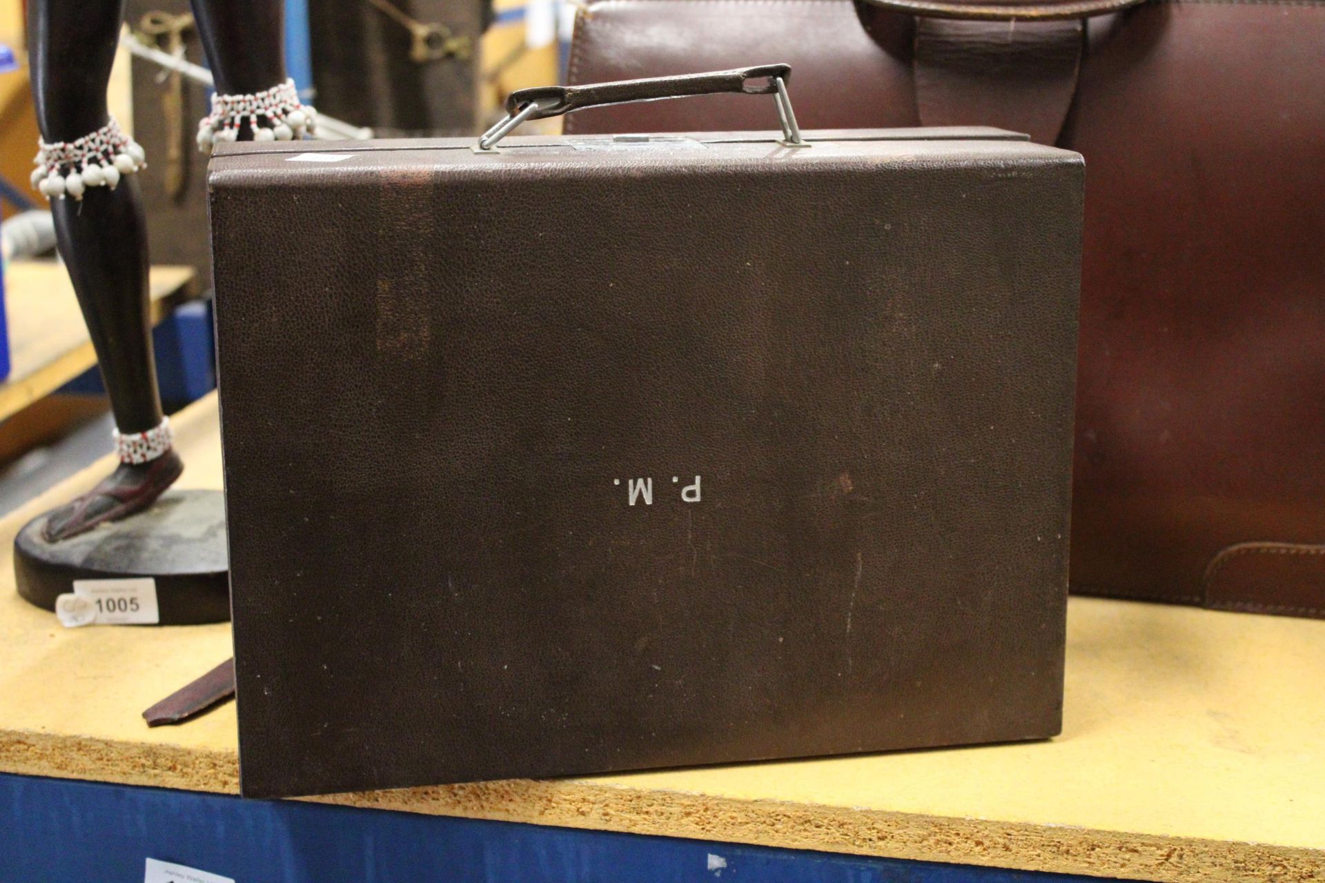 TWO VINTAGE BRIEFCASES - Image 2 of 6