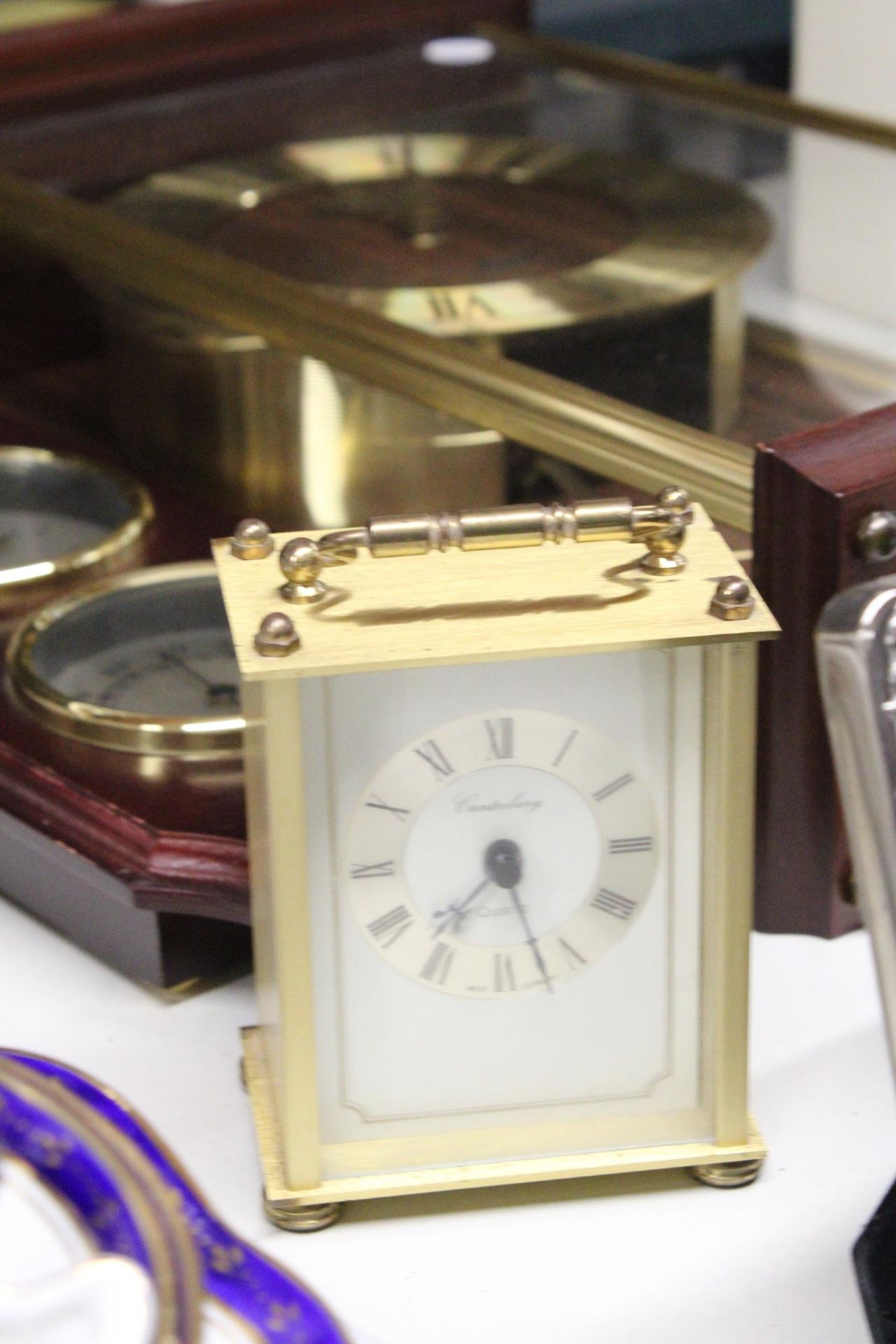 A METAMAC QUARTZ WALL CLOCK, A CARRIAGE CLOCK AND A BAROMETER, CLOCK AND THERMOMETER IN A WOODEN - Image 4 of 6
