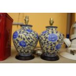 A PAIR OF ORIENTAL STYLE TABLE LAMPS