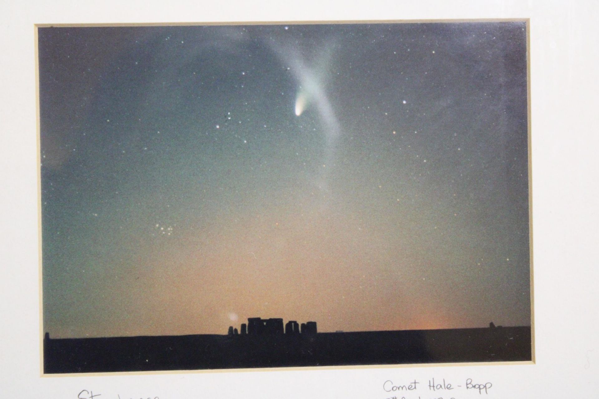 A FRAMED PICTURE OF COMET HALE-BOPP PASSING STONEHENGE ON 15TH APRIL 1997 AT 10.45 PM - Image 2 of 5