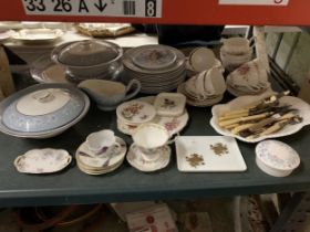 A QUANTITY OF CERAMICS AND FLATWARE TO INCLUDE A WEDGWOOD TRINKET POT, A ROYAL STUART TEASET, PART