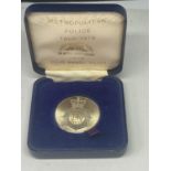 A SILVER TOWER MINT METROPOLITAN POLICE 150TH ANNIVERSARY MEDAL IN A PRESENTATION BOX