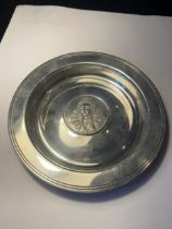 A HALLMARKED LONDON SILVER QUEEN ELIZABETH I ROYAL LINEAGE NO.79 LIMITED EDITION OF 1500 DISH