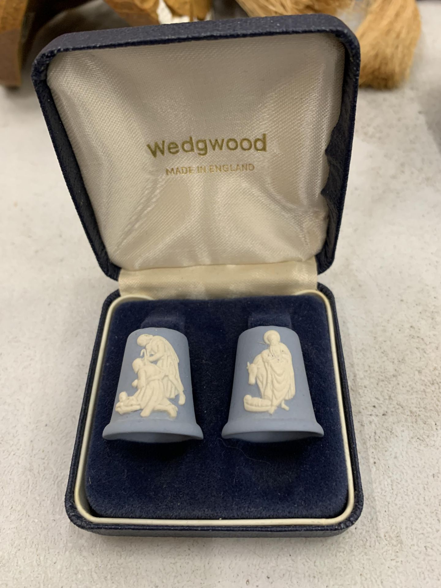 THREE BOXED WEDGWOOD JASPERWARE THIMBLES (6 IN TOTAL) - Image 4 of 4