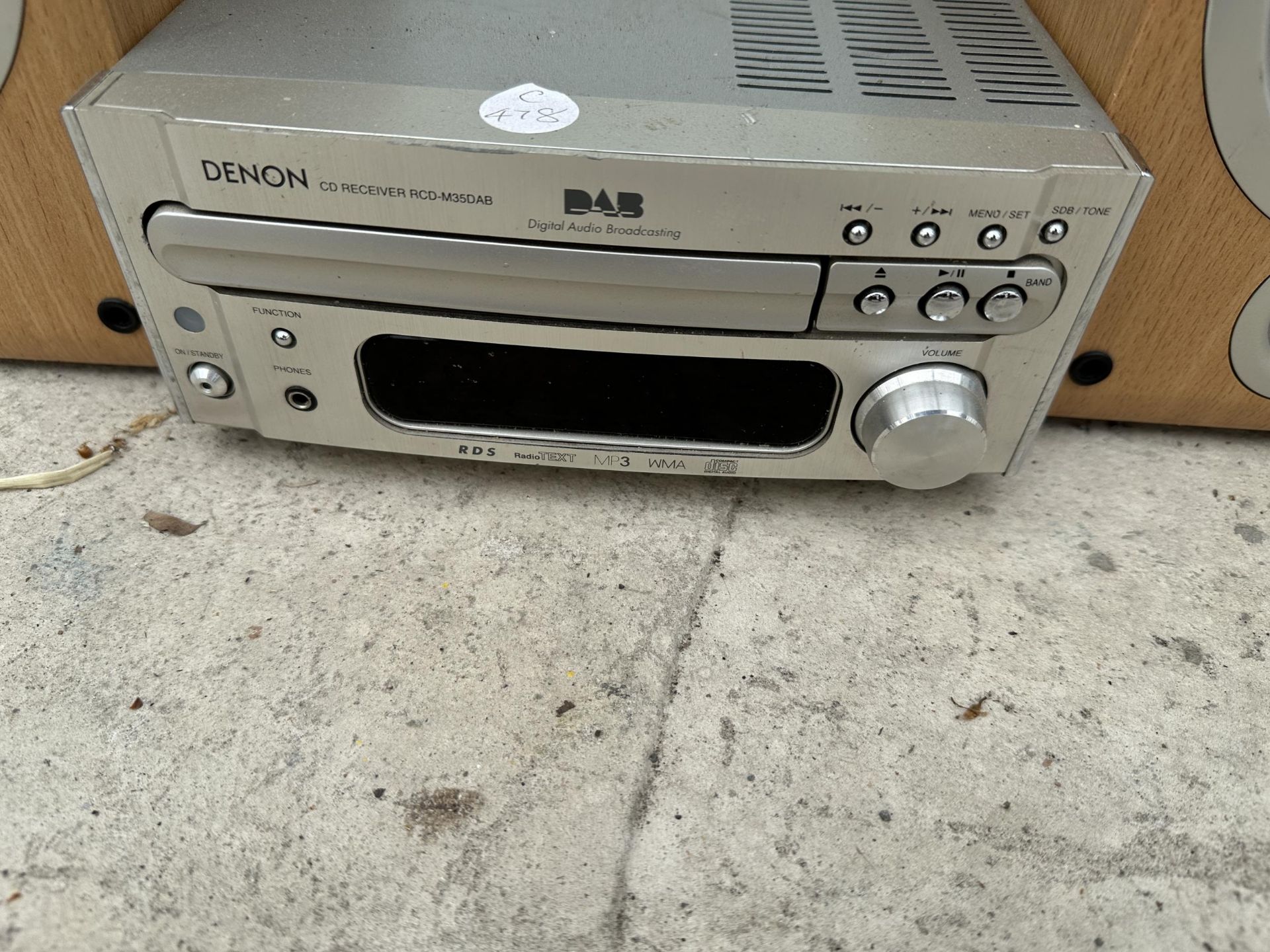 A DENON DAB RADIO WITH A PAIR OF SPEAKERS - Image 2 of 2