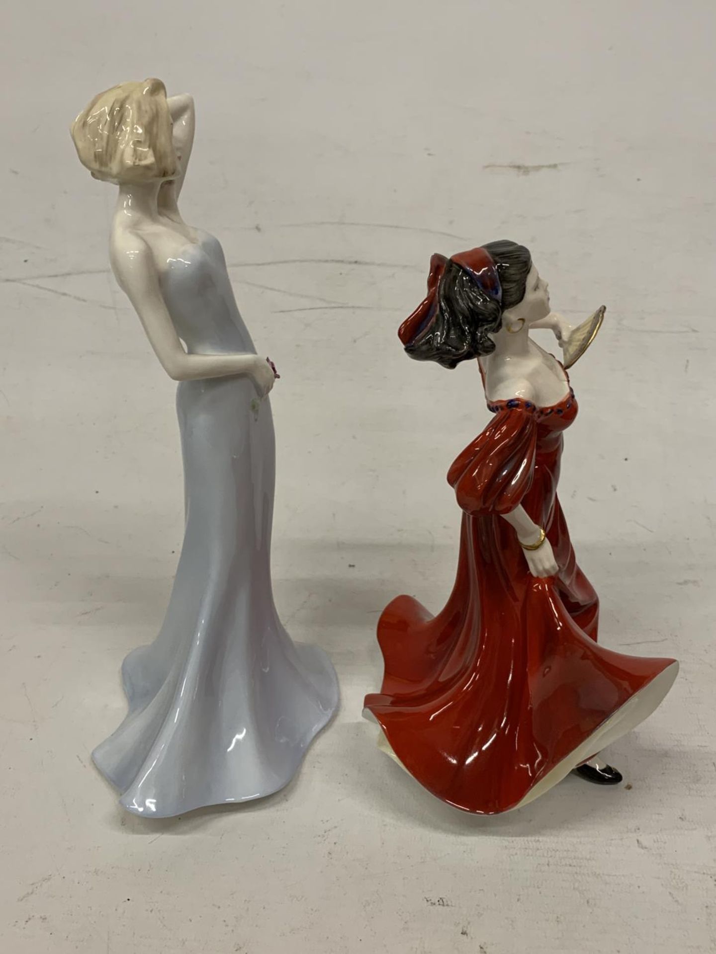 TWO COALPORT FIGURINES - SILHOUETTES "GILLIAN" AND LADIES OF FASHION "ROMANY DANCE" - Image 2 of 4