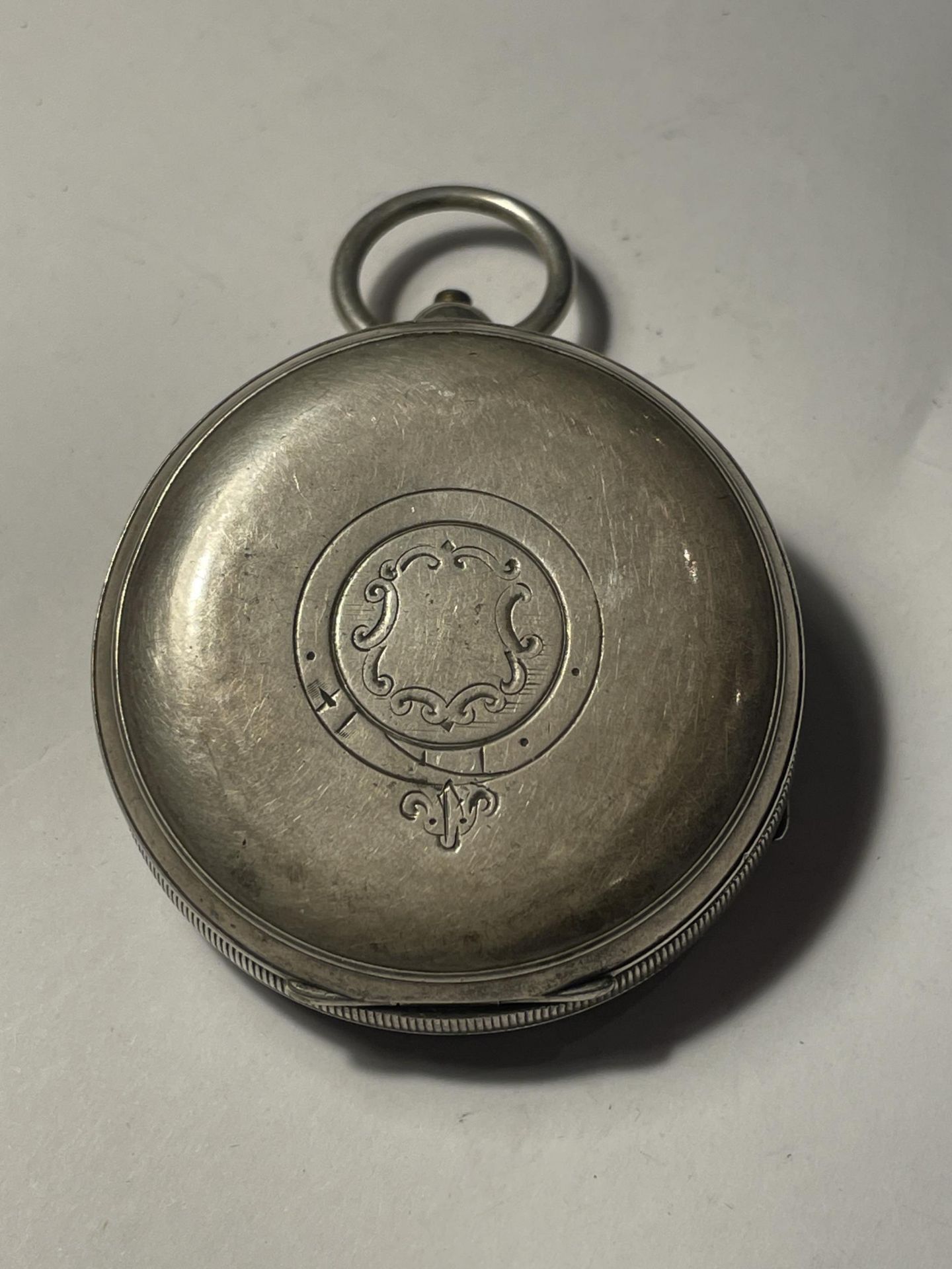 A HALLMARKED CHESTER POCKET WATCH WITH WHITE ENAMEL FACE, ROMAN NUMERALS AND SUB DIAL A/F NO GLASS - Image 2 of 4