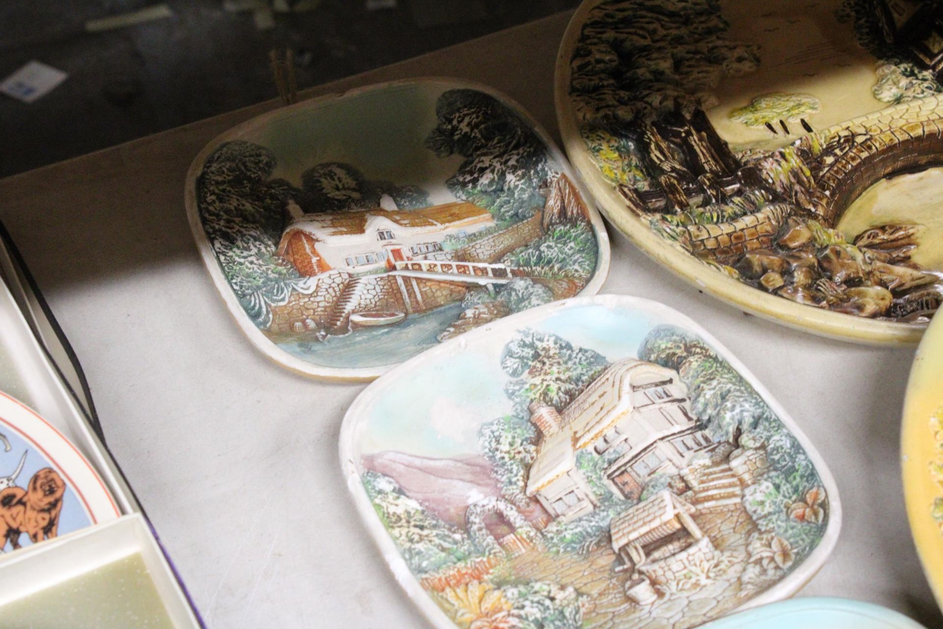 FIVE VINTAGE 3-D WALL PLAQUES TO INCLUDE COTTAGES, ETC - Image 3 of 6