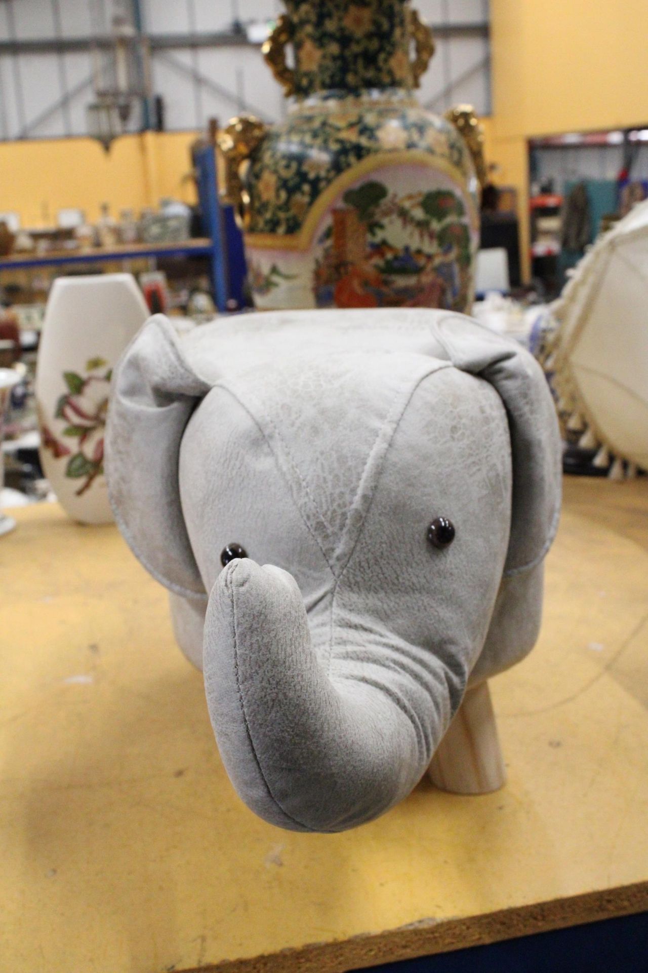 AN ELEPHANT FOOTSTOOL - AS NEW, HEIGHT 28CM, LENGTH APPROX 52CM - Image 3 of 5