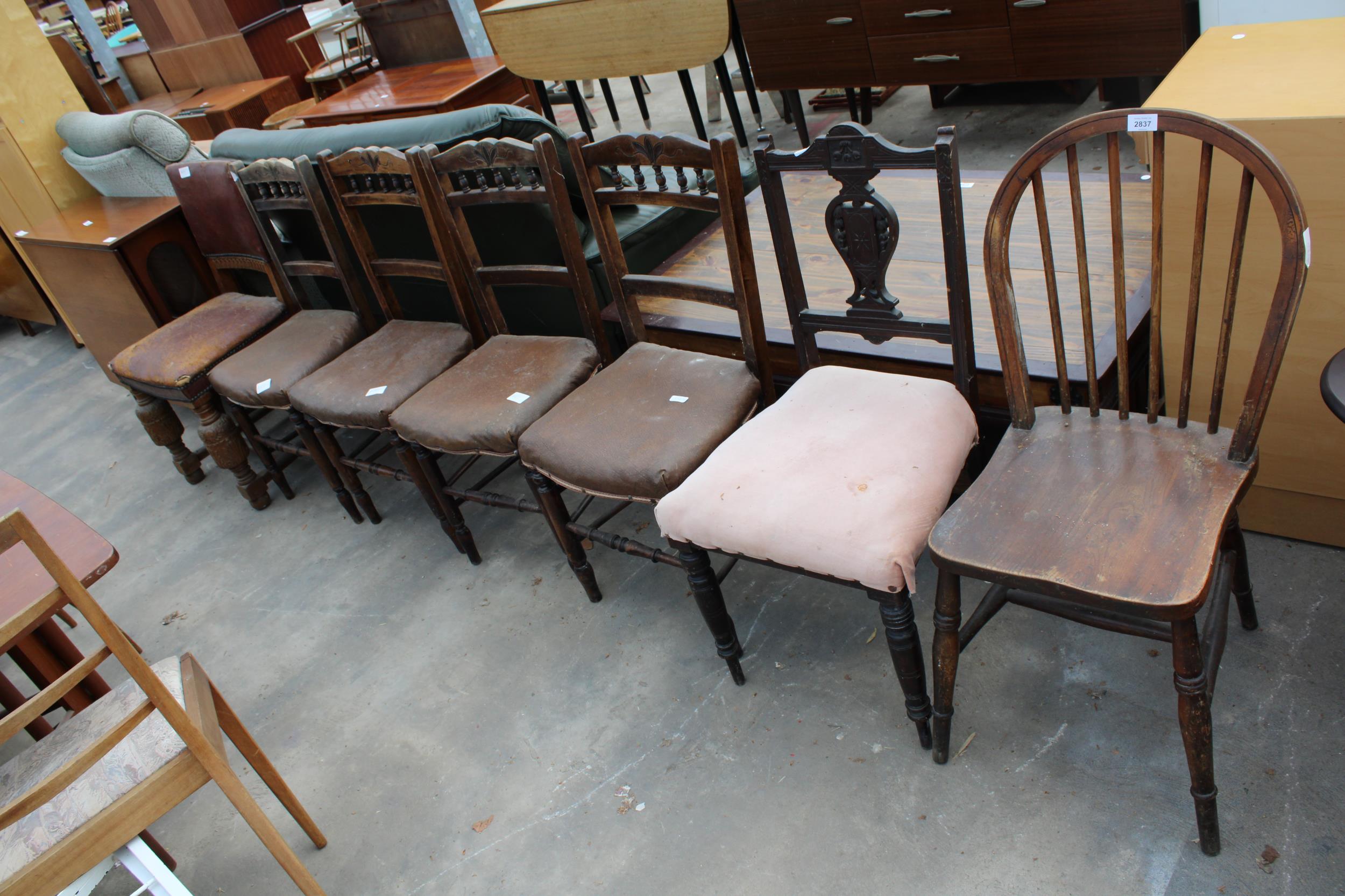 FOUR EDWARDIAN BEECH BEDROOM CHAIRS, A SINGLE BEDROOM CHAIR, AN EARLY 20TH CENTURY OAK DINING CHAIR,