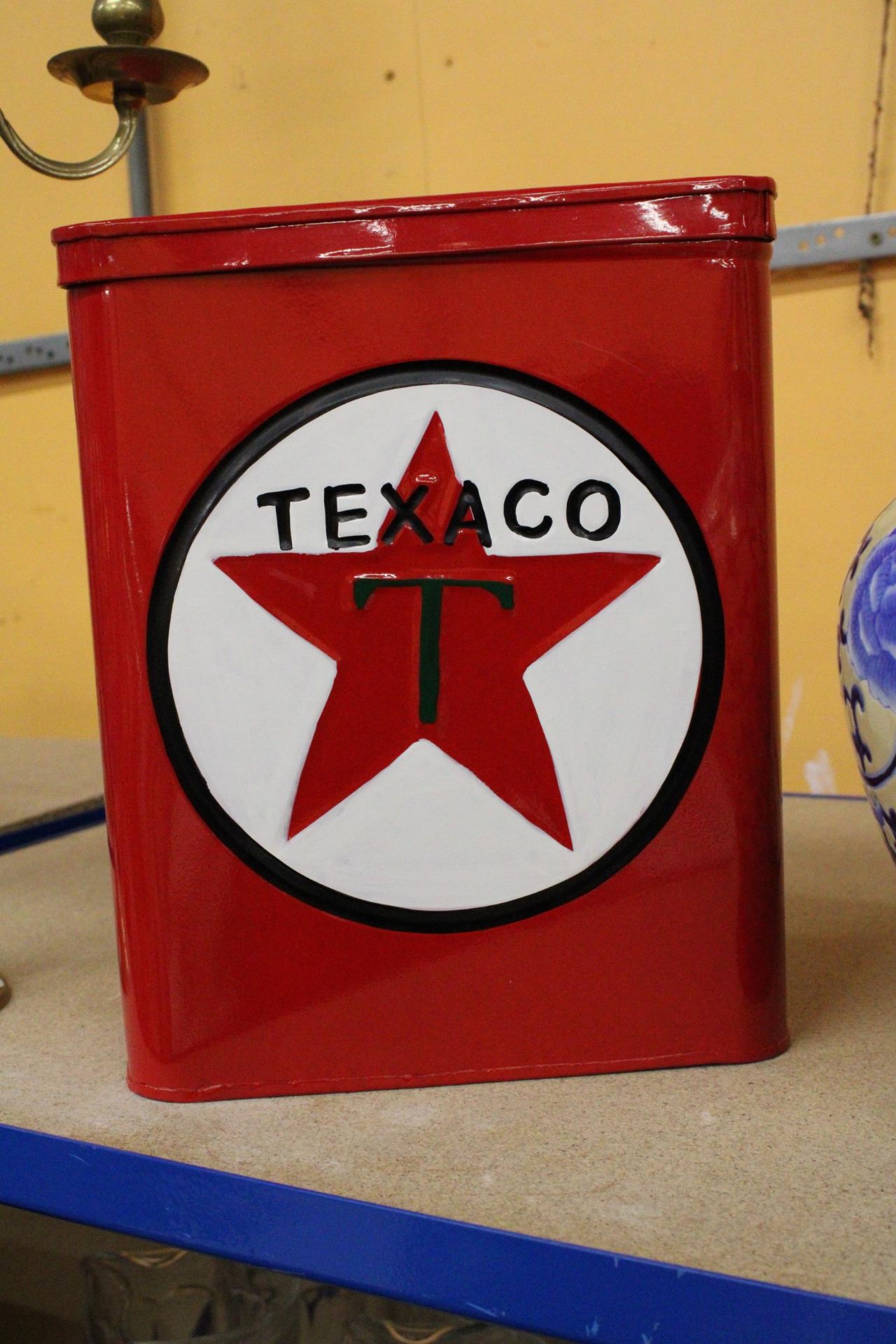 A RED 'TEXACO' STORAGE TIN - Image 3 of 3