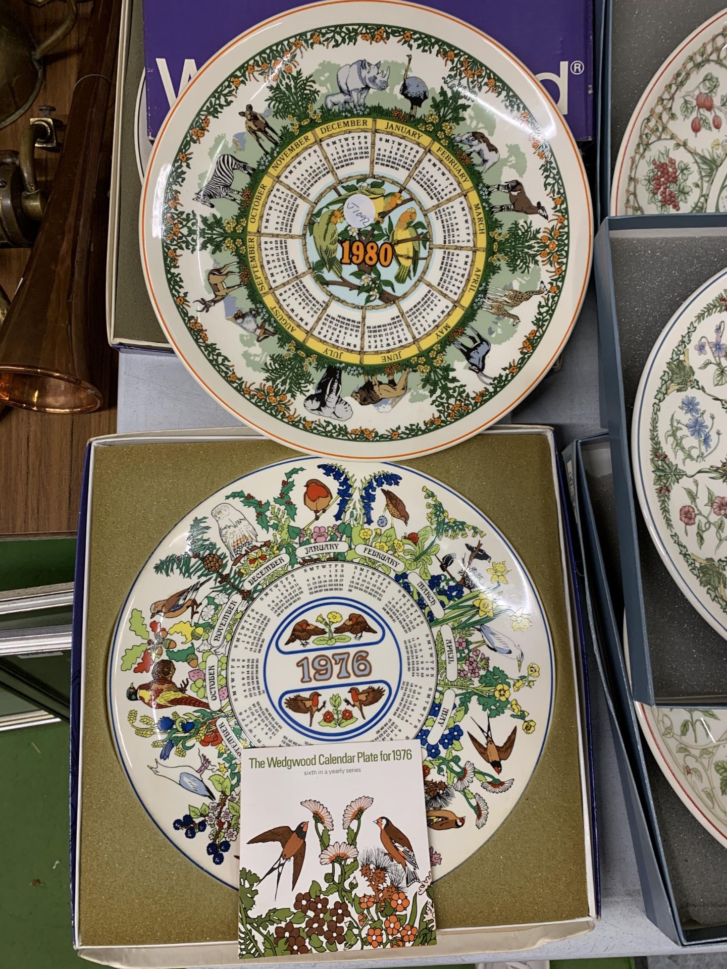 A QUANTITY OF BOXED CALENDAR PORCELAIN WEDGEWOOD PLATES - Image 3 of 5