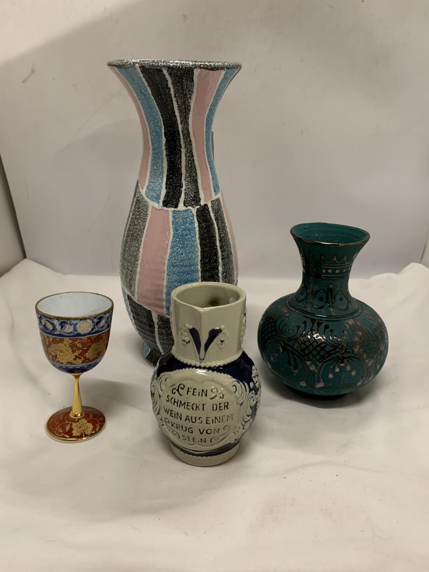 A MIXED LOT TO INCLUDE A DENBY CUP AND SAUCER, A MARZI AND REMY GERMAN STONEWARE WINE PITCHER, - Image 2 of 4