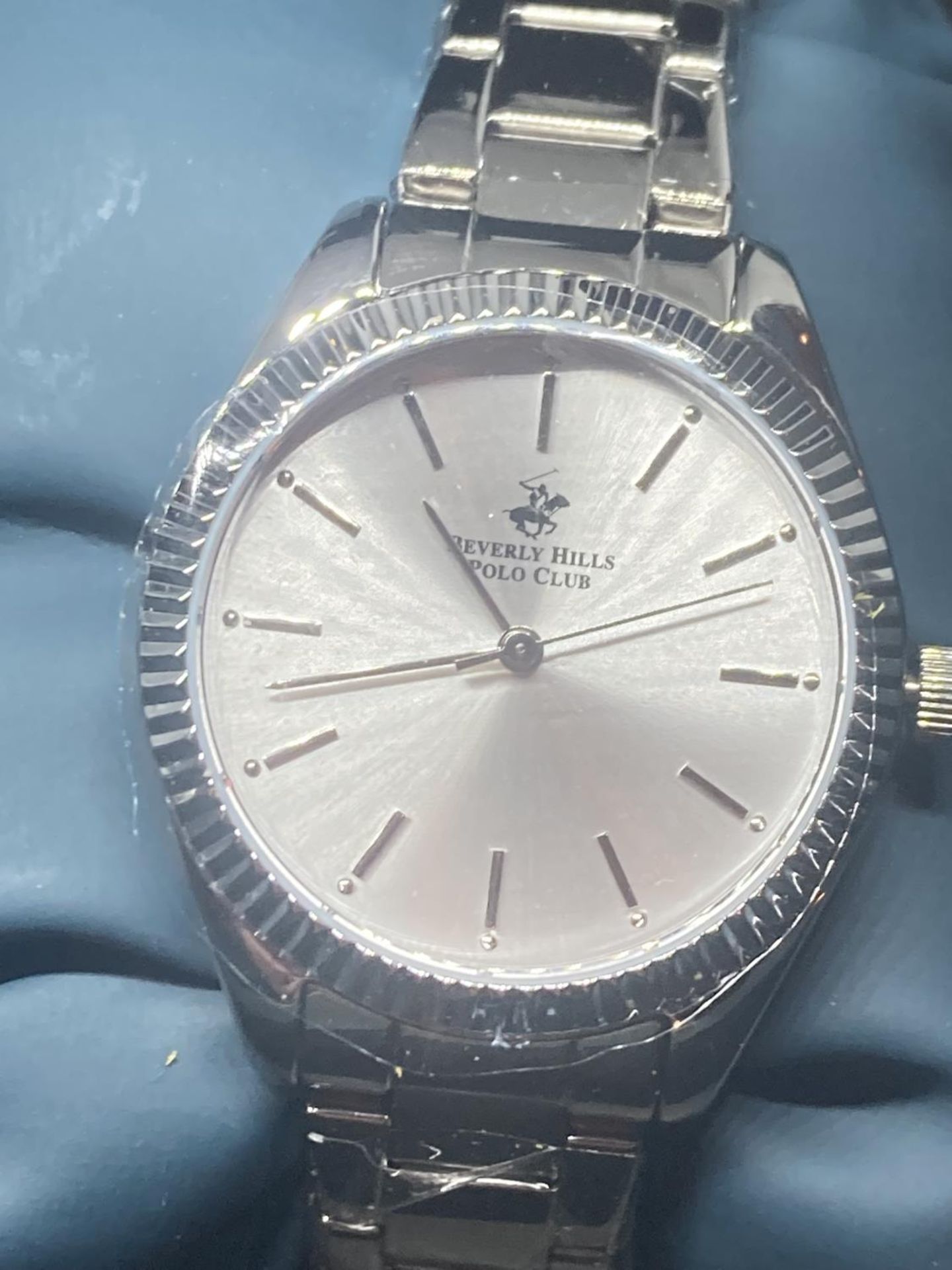 AN AS NEW AND BOXED BEVERLEY HILLS POLO CLUB WRIST WATCH SEEN WORKING BUT NO WARRANTY - Image 4 of 10