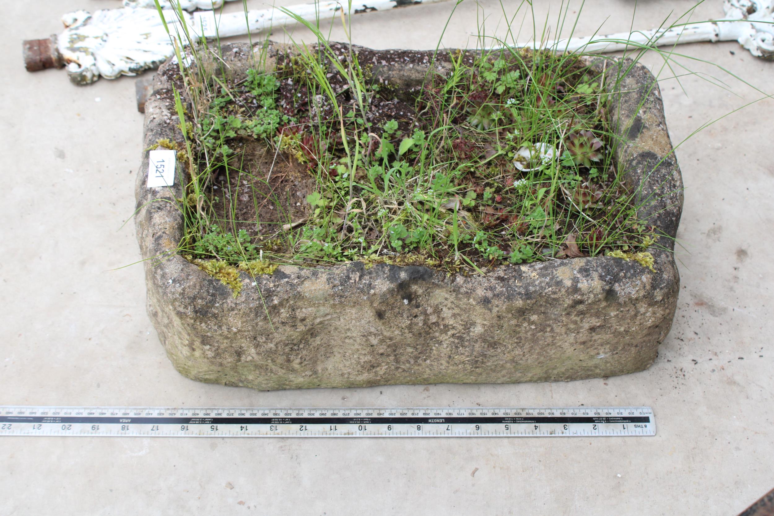 A SMALL RECTANGULAR STONE TROUGH PLANTER (L:45CM W:30CM) - Image 2 of 2