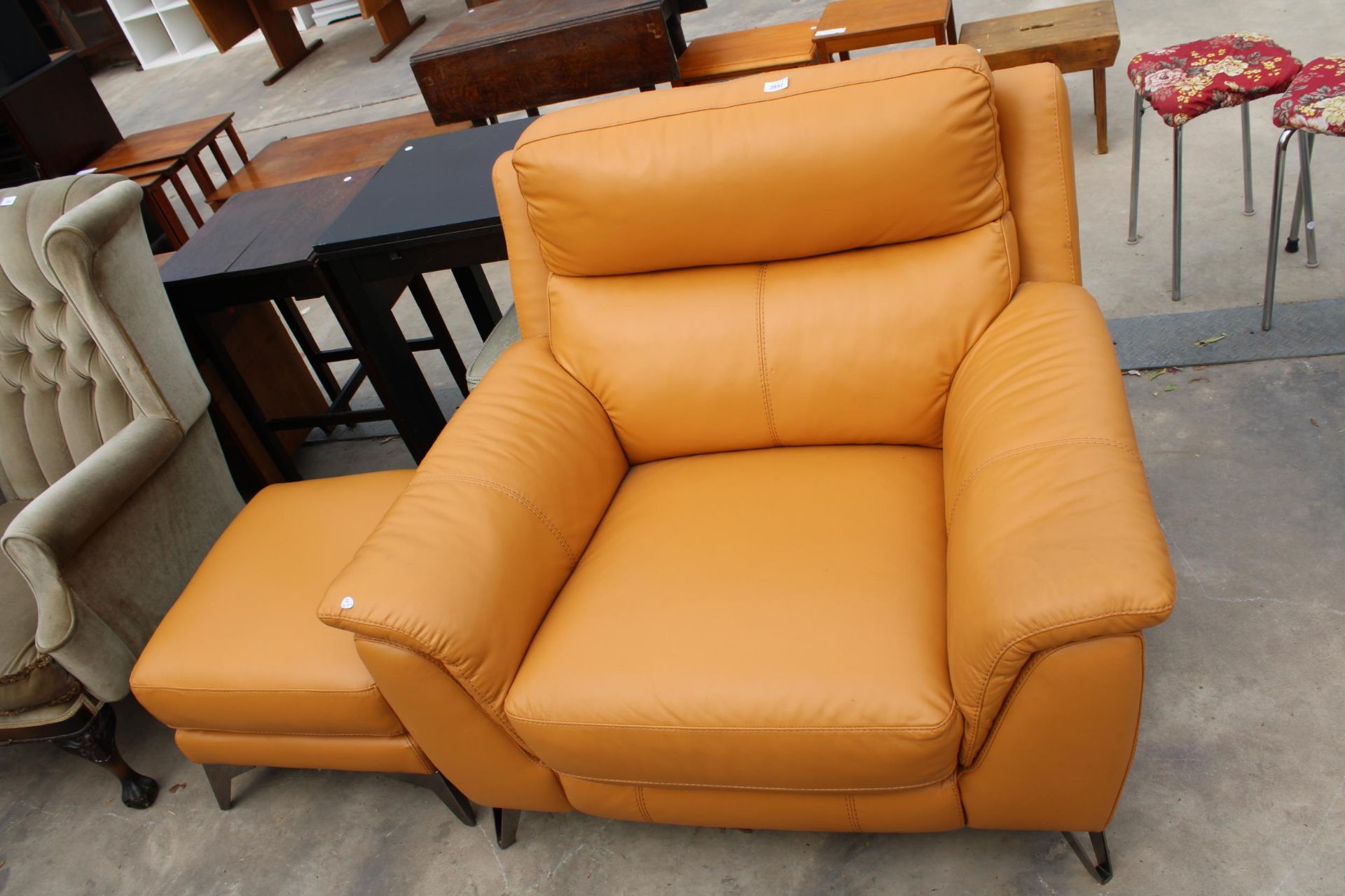 A CARAMEL LEATHER EASY CHAIR AND FOOTSTOOL ON POLISHED CHROME LEGS - Image 4 of 6