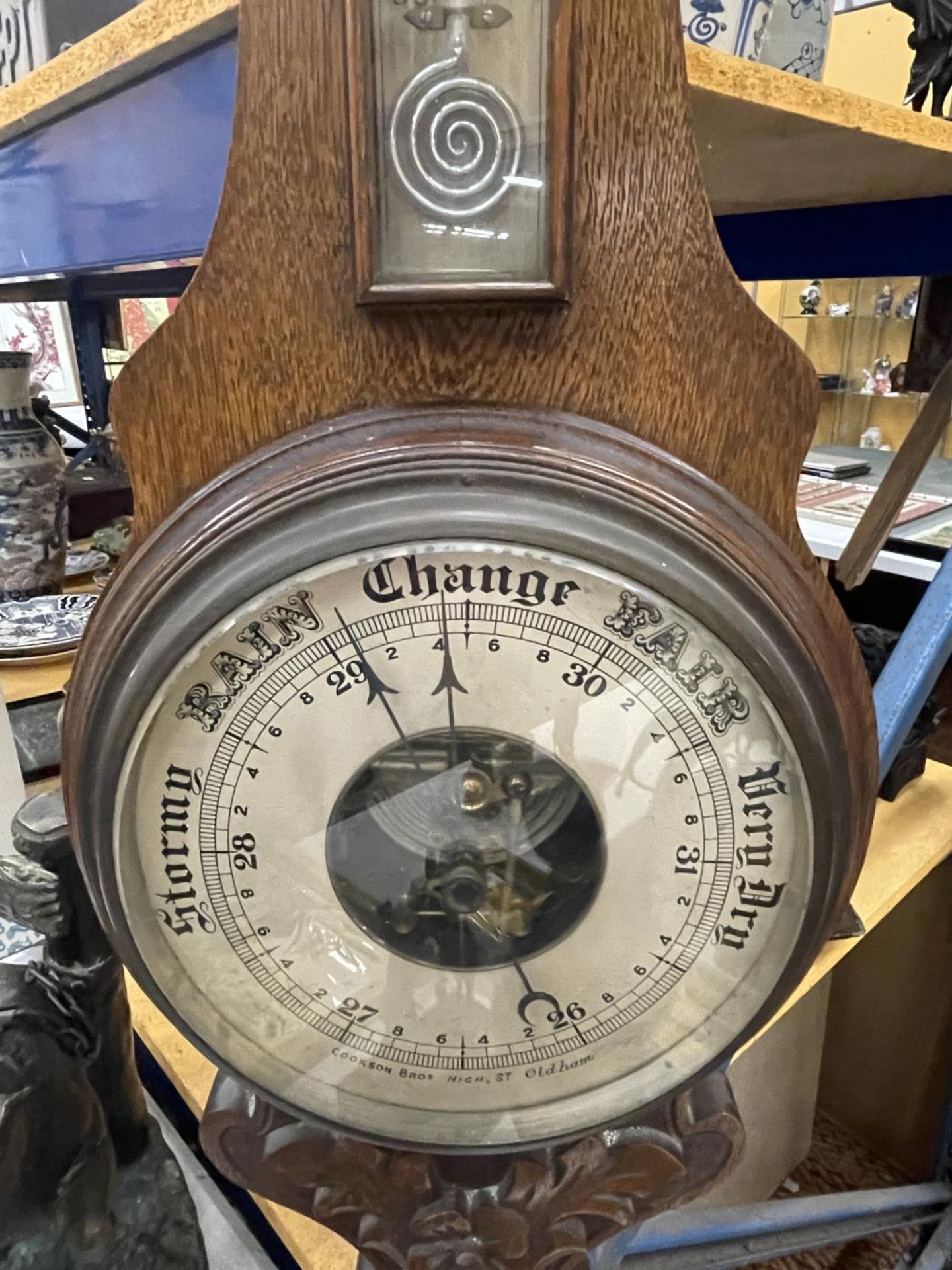 A VINTAGE CARVED BAROMETER WITH A CASED THERMOMETER - Image 7 of 8