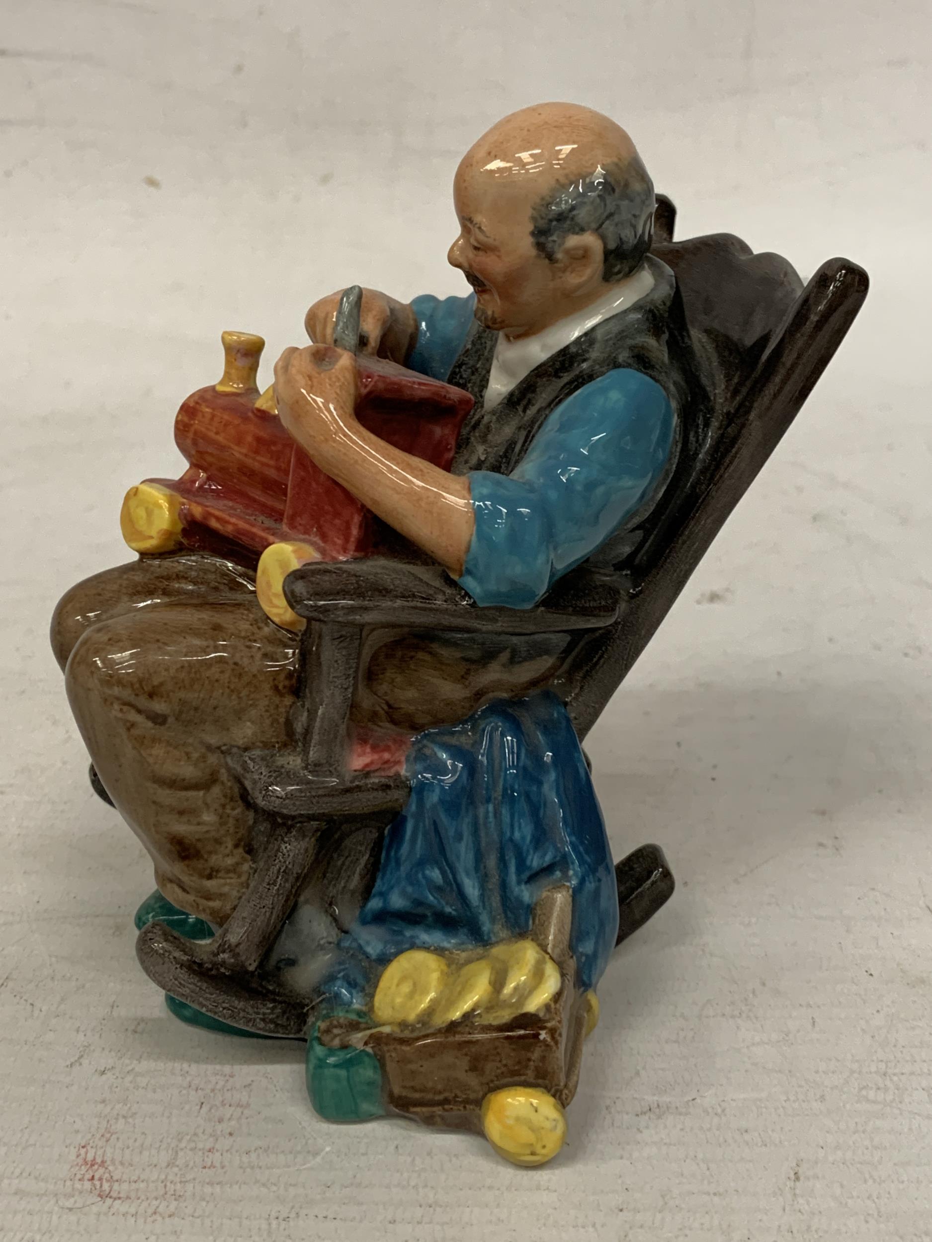 A ROYAL DOULTON FIGURE "THE TOYMAKER" HN 2250 - Image 4 of 5