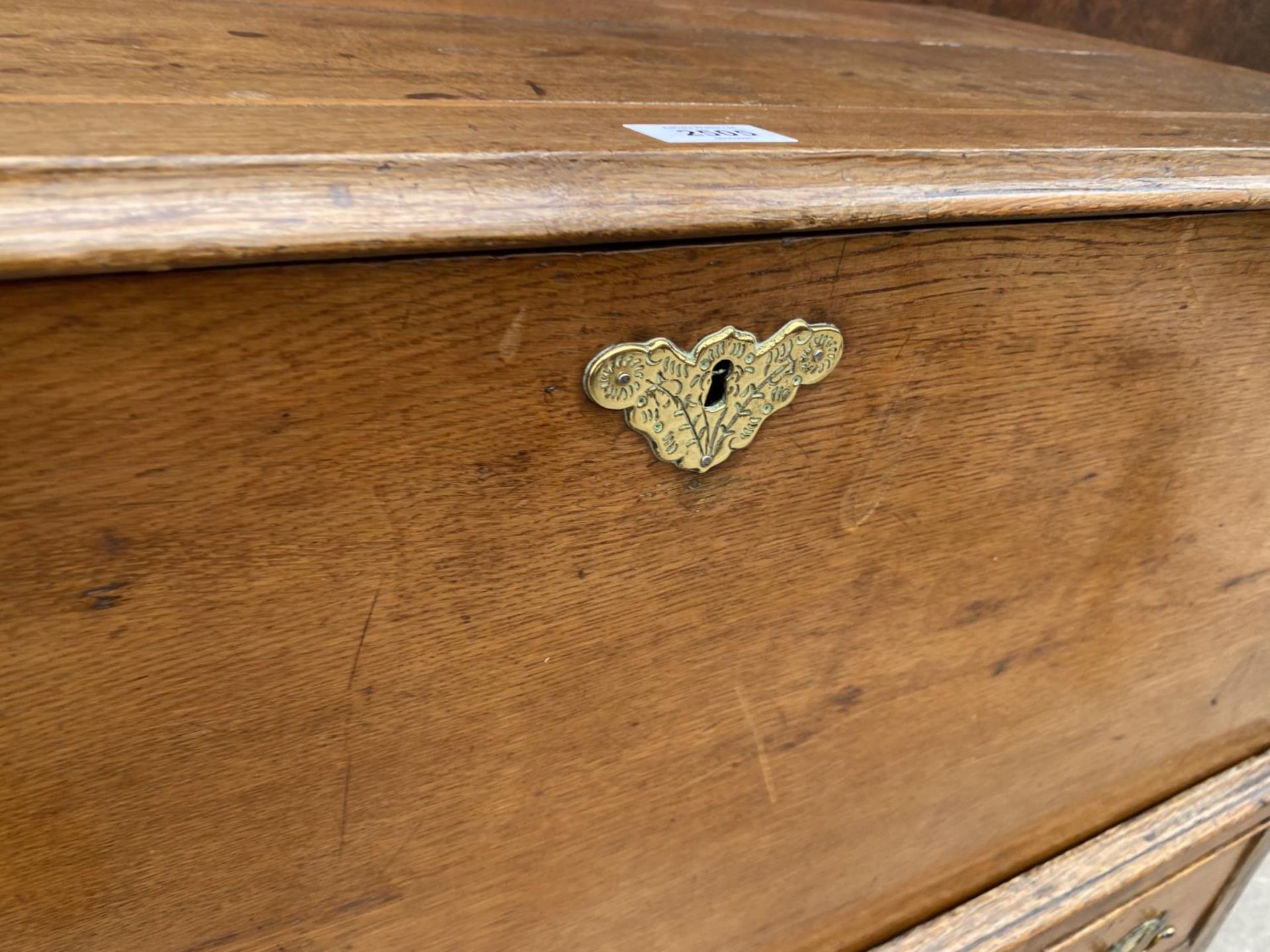 AN 18TH CENTURY OAK AND CROSSBANDED DOWRY CHEST ON STAND, ENCLOSING THREE DRAWERS ON LATER - Image 4 of 8