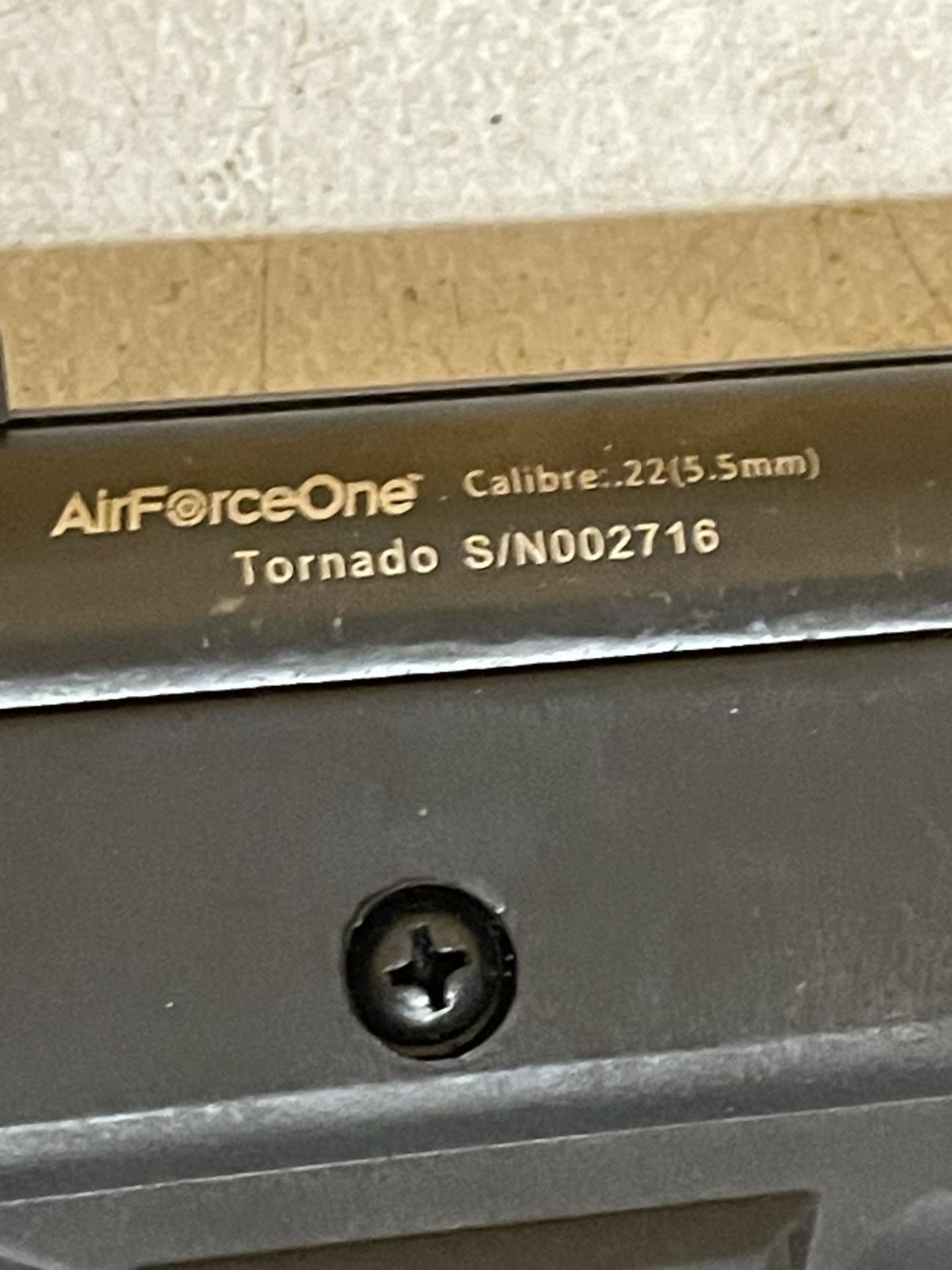 AN AIRFORCE ONE TORNADO S/N002716 CALIBRE 22 AIR PISTOL - Image 5 of 8