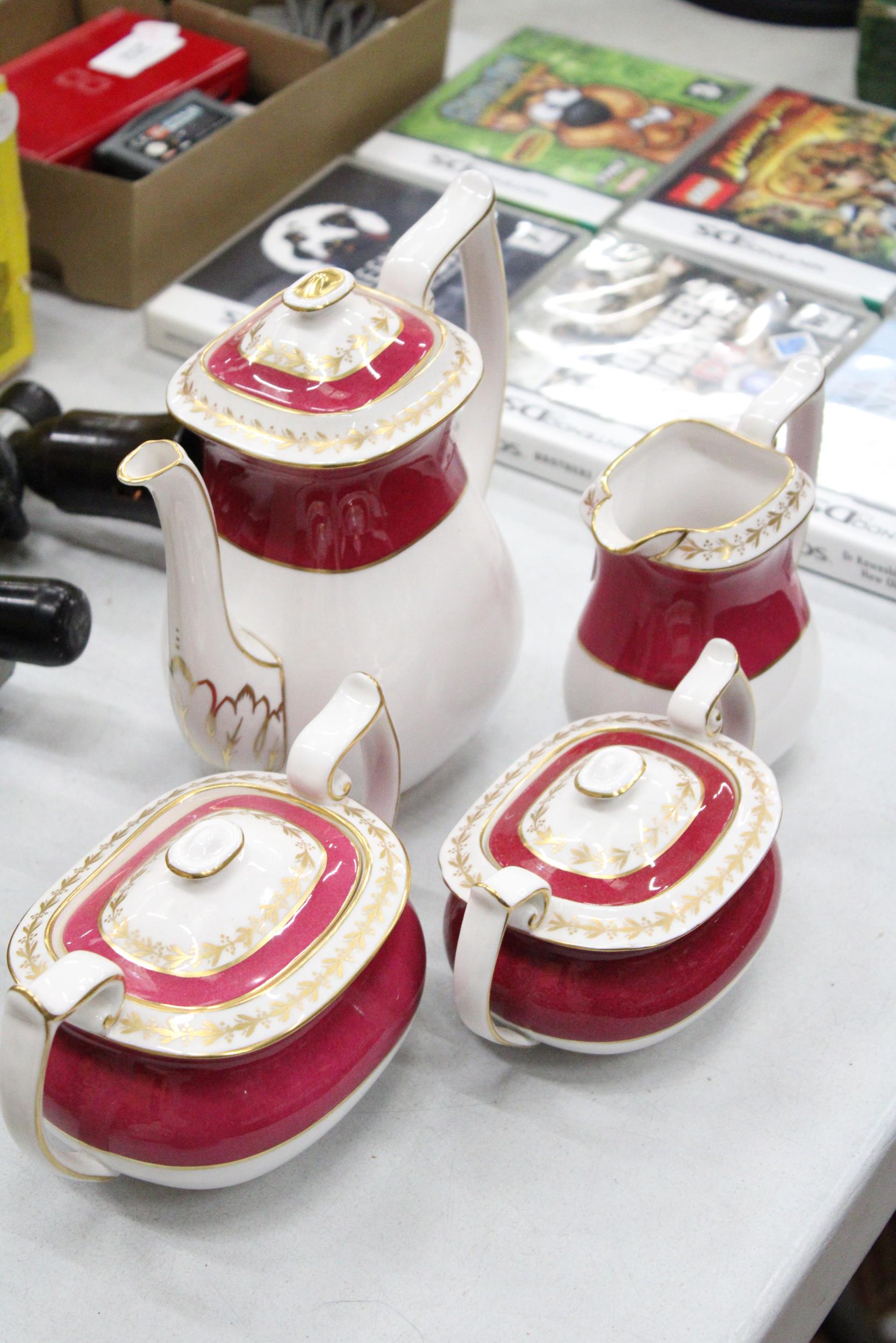 A SPODE BONE CHINA COFFEE SET COMPRISING OF A COFFEE POT, JUG, LIDDED CREAM AND SUGAR - Image 4 of 4